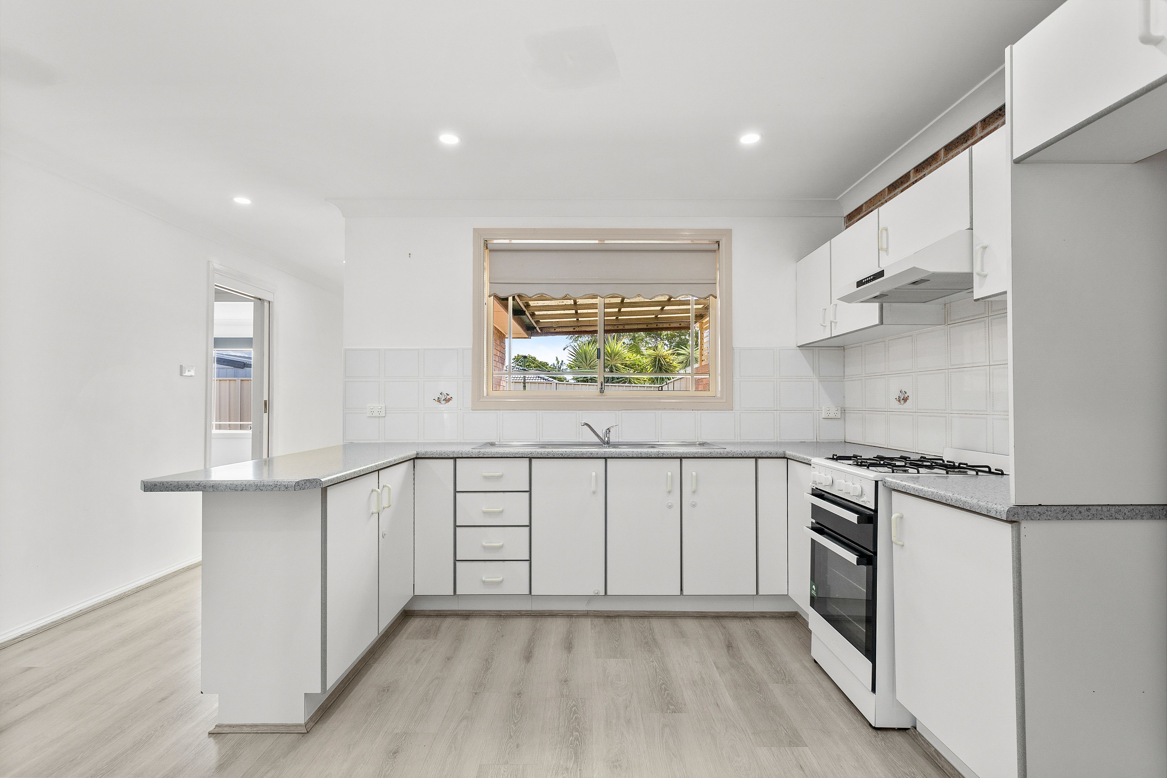 1/16 Sandpiper Close, Albion Park Rail, NSW 2527
