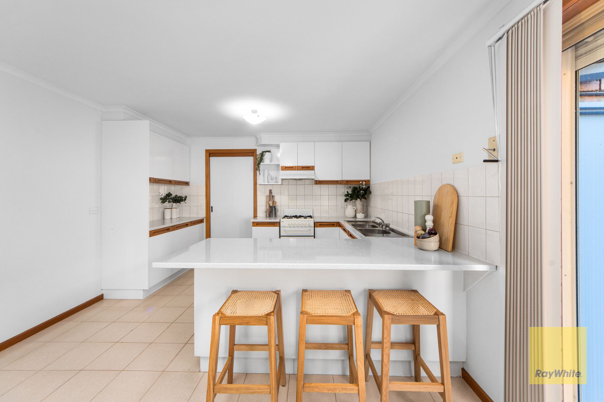 1/162 Cornwall Road — photo 4 of 15