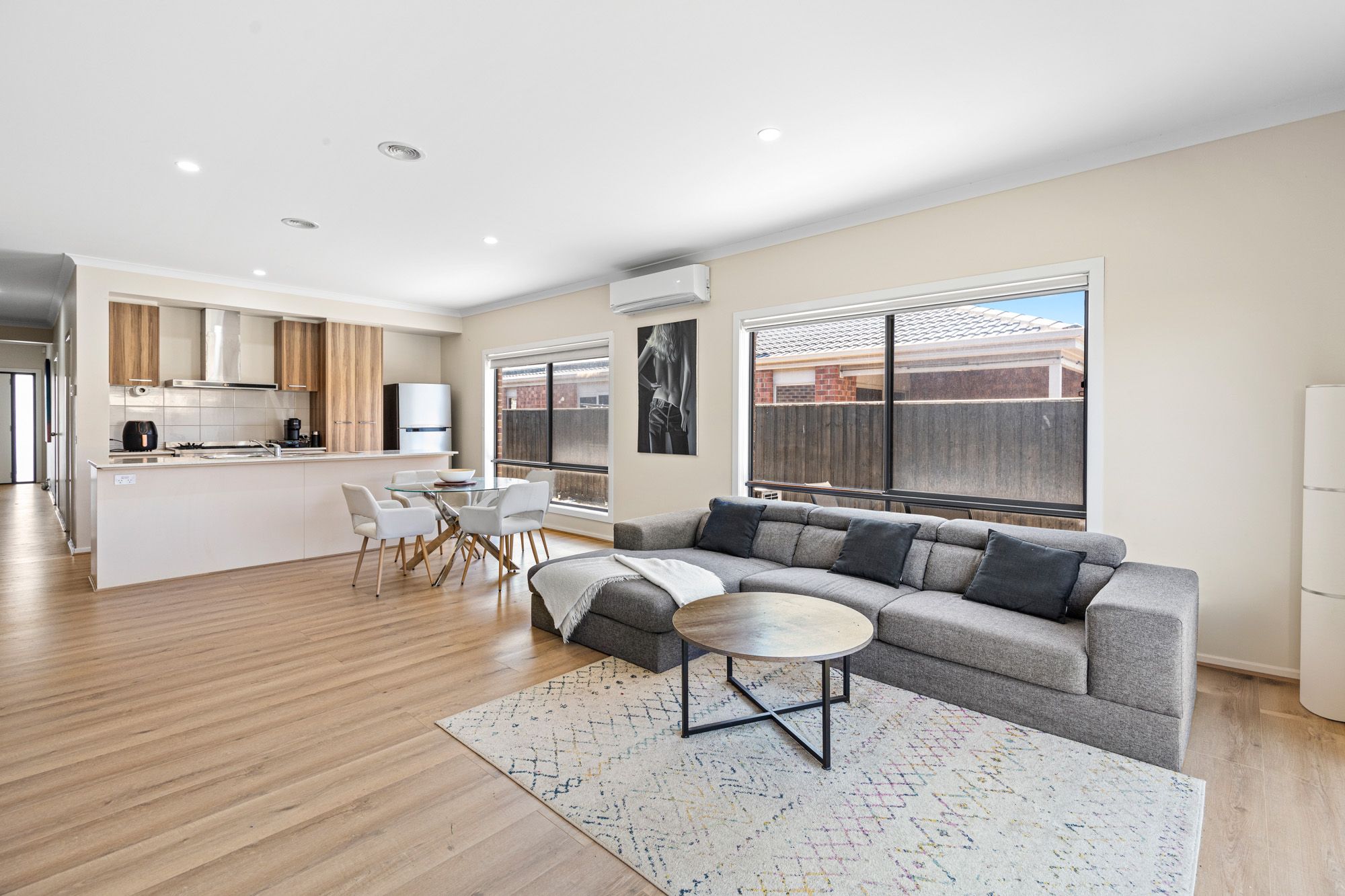 9 Edwin Close, MANOR LAKES, VIC 3024