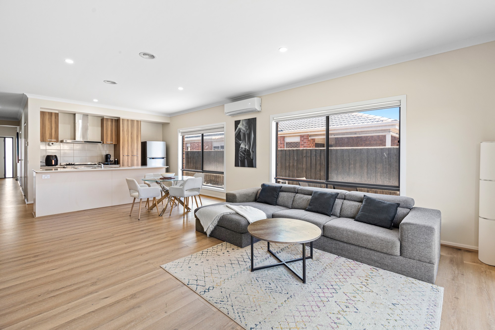 9 Edwin Close, MANOR LAKES, VIC 3024