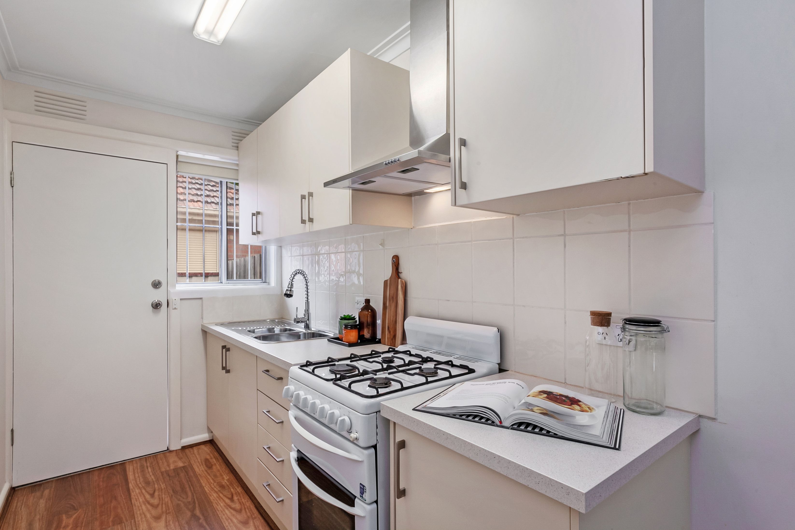 2/15 Cheddar Road, Reservoir, VIC 3073