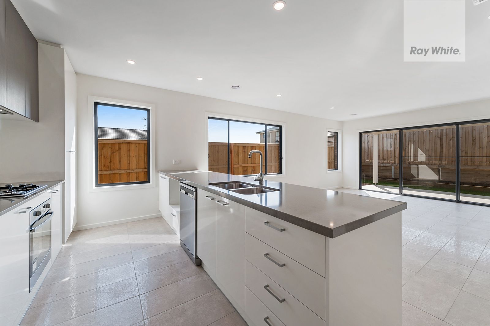 14 Mietta Terrace, Greenvale, VIC 3059