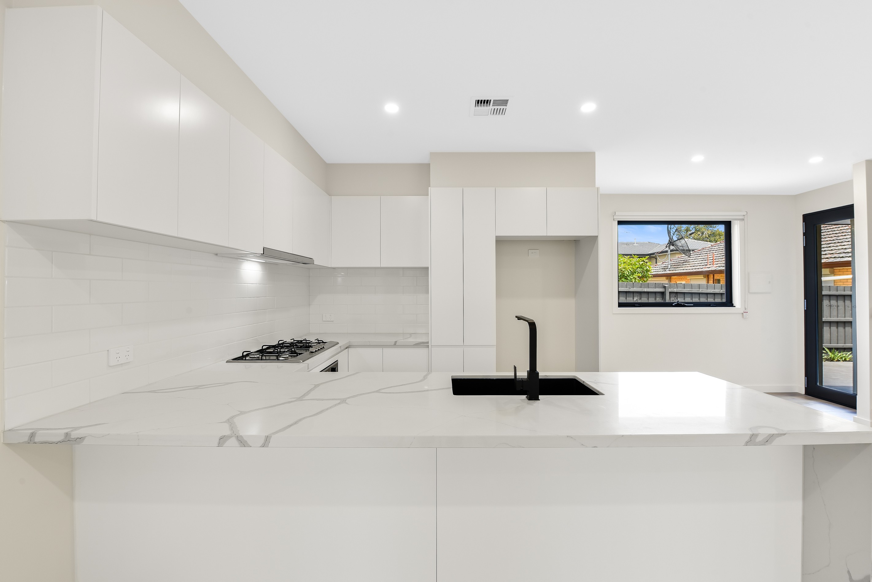 2/4 Gordon Avenue, Oakleigh East, VIC 3166