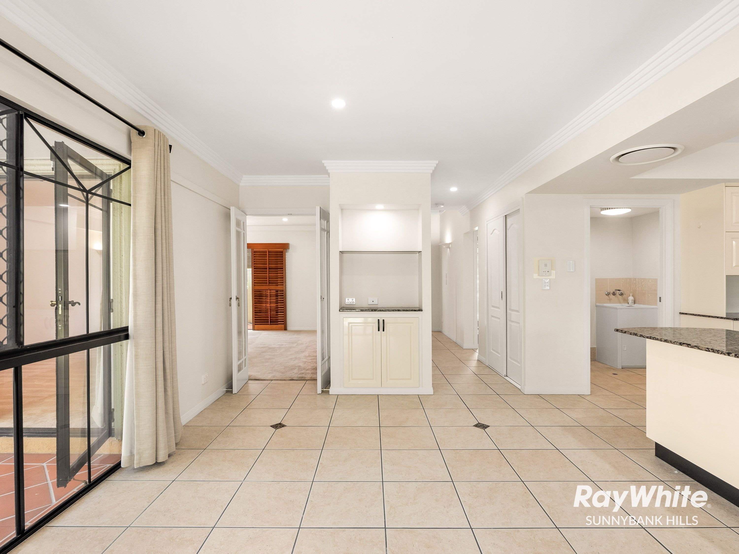 8/24 Radan Street — photo 9 of 29