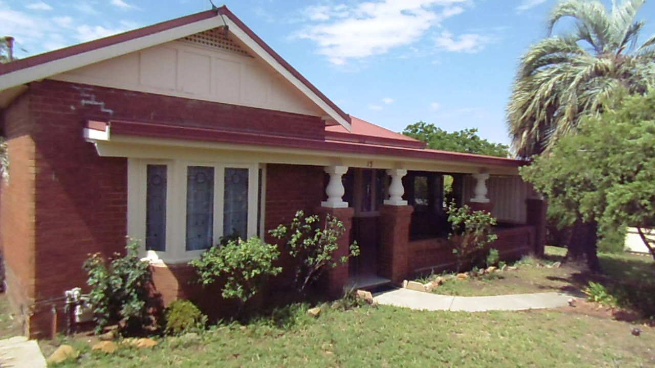 15 Bushman Street, Parkes, NSW 2870