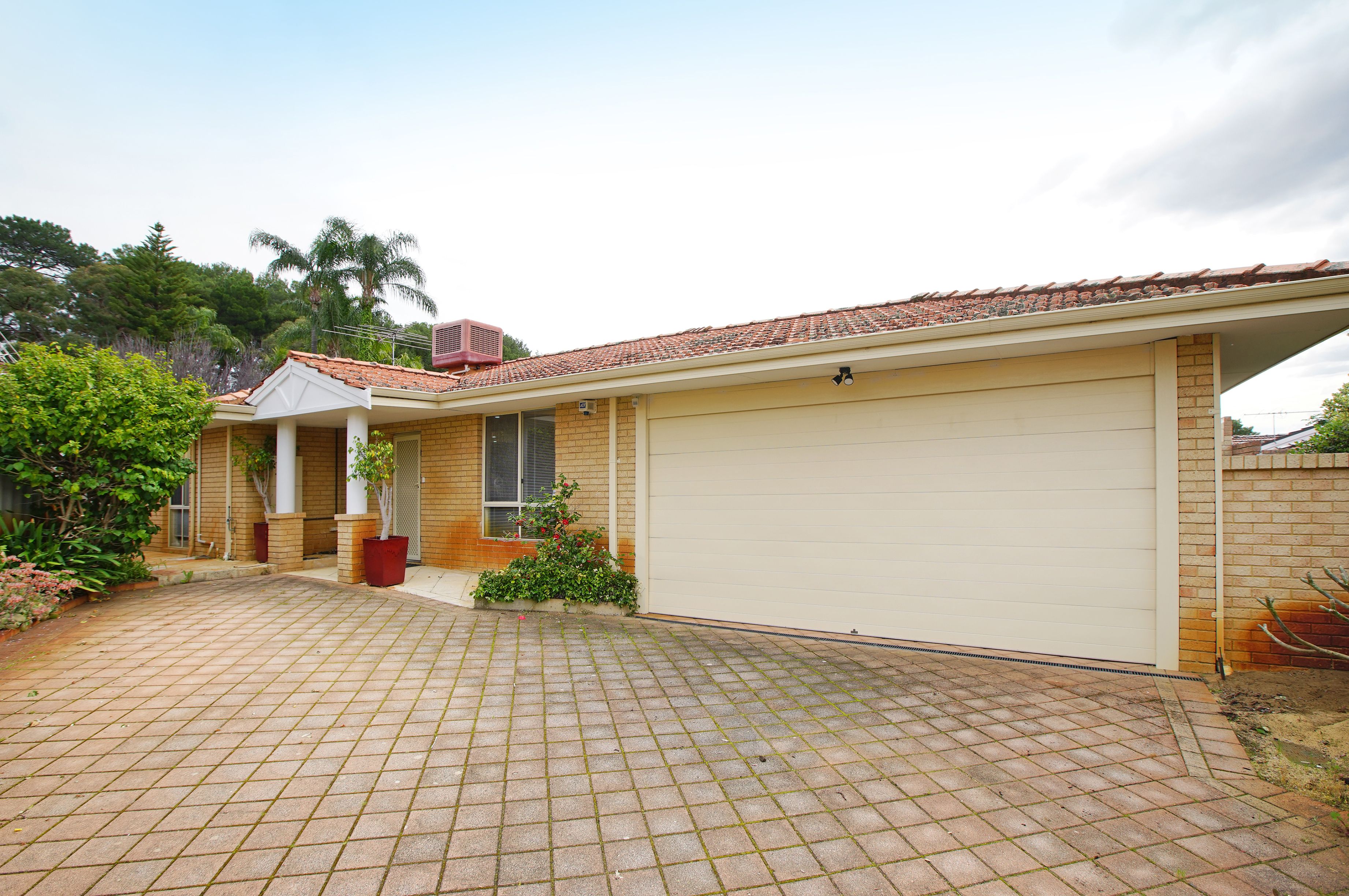9B Le Souef Drive — photo from Ray White Platinum South