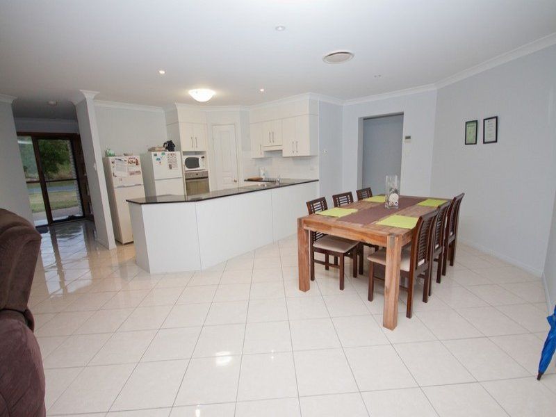 18 Lakeview Circuit, Mulambin, QLD 4703