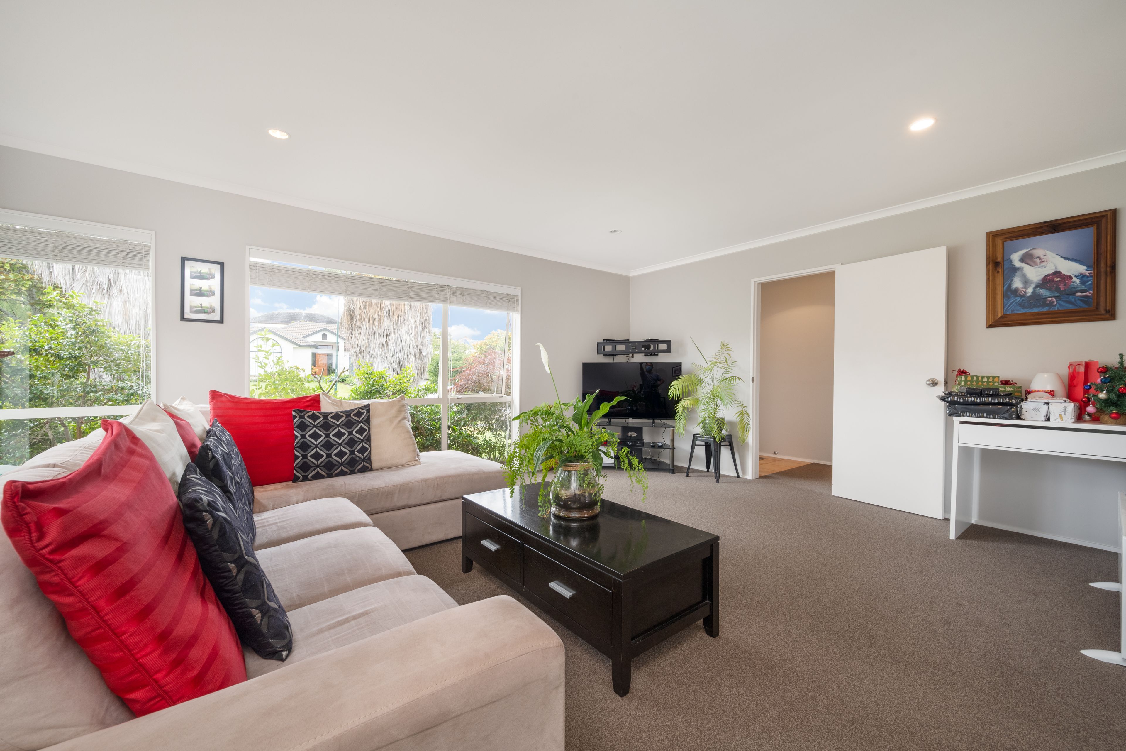 1/4 Ballycullanie Place, Dannemora, Manukau City