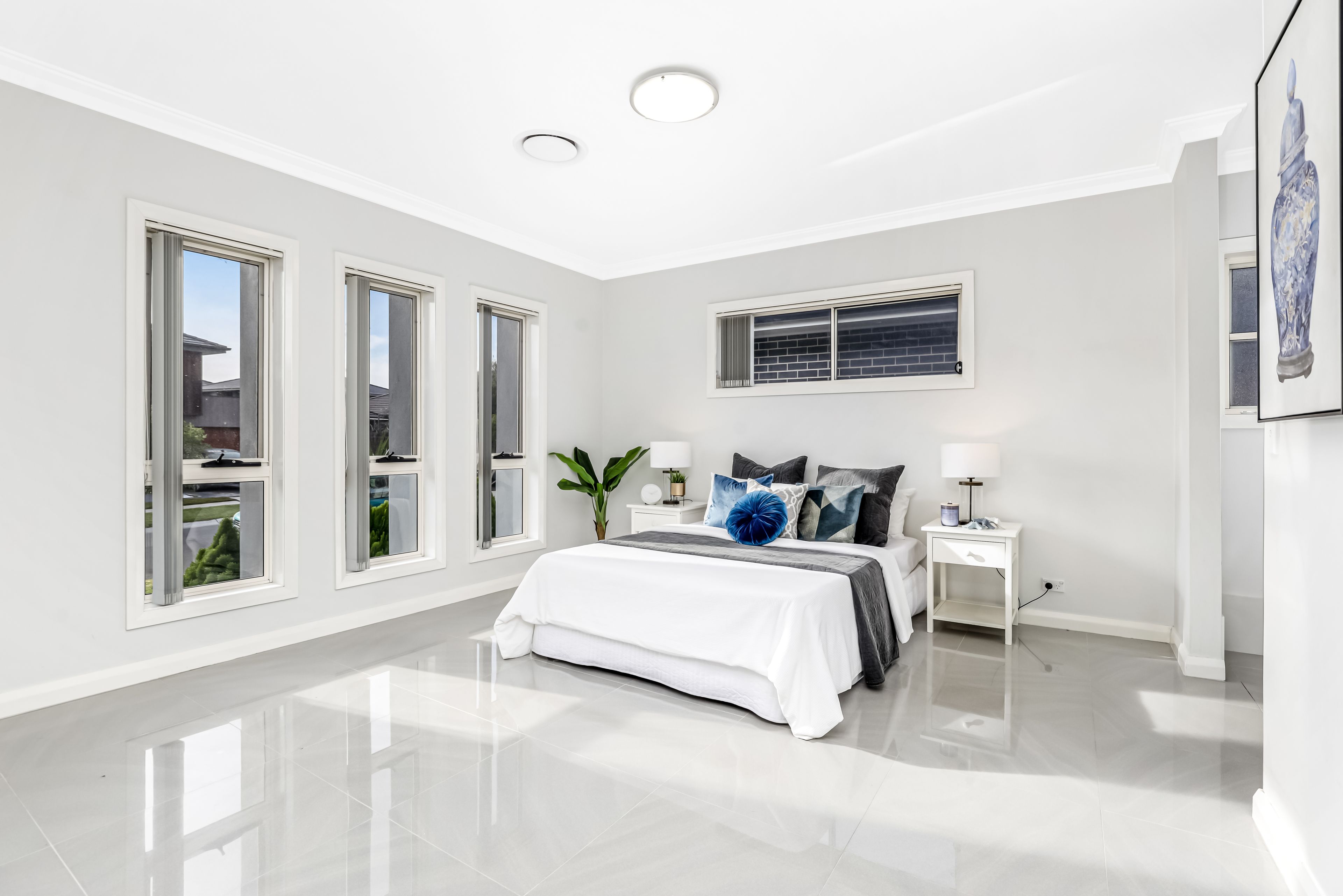 5 Mary Wade Place, Carnes Hill, NSW 2171