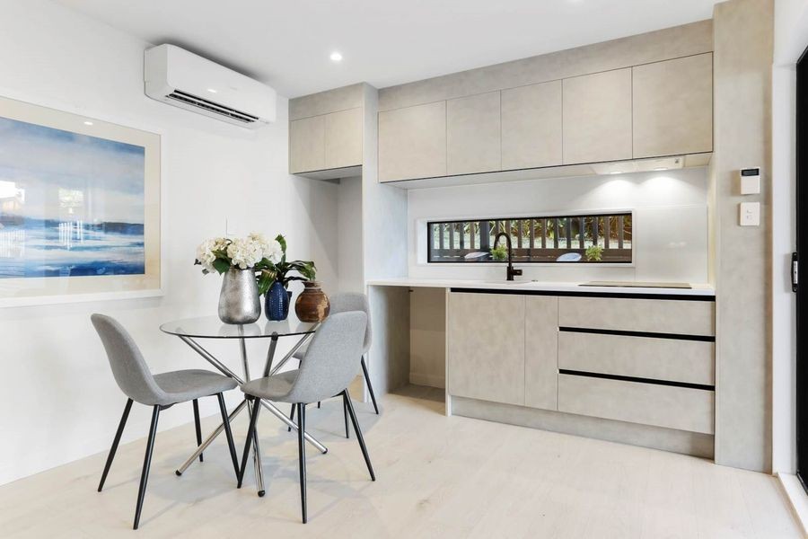 56D Knights Road, Rothesay Bay, North Shore City