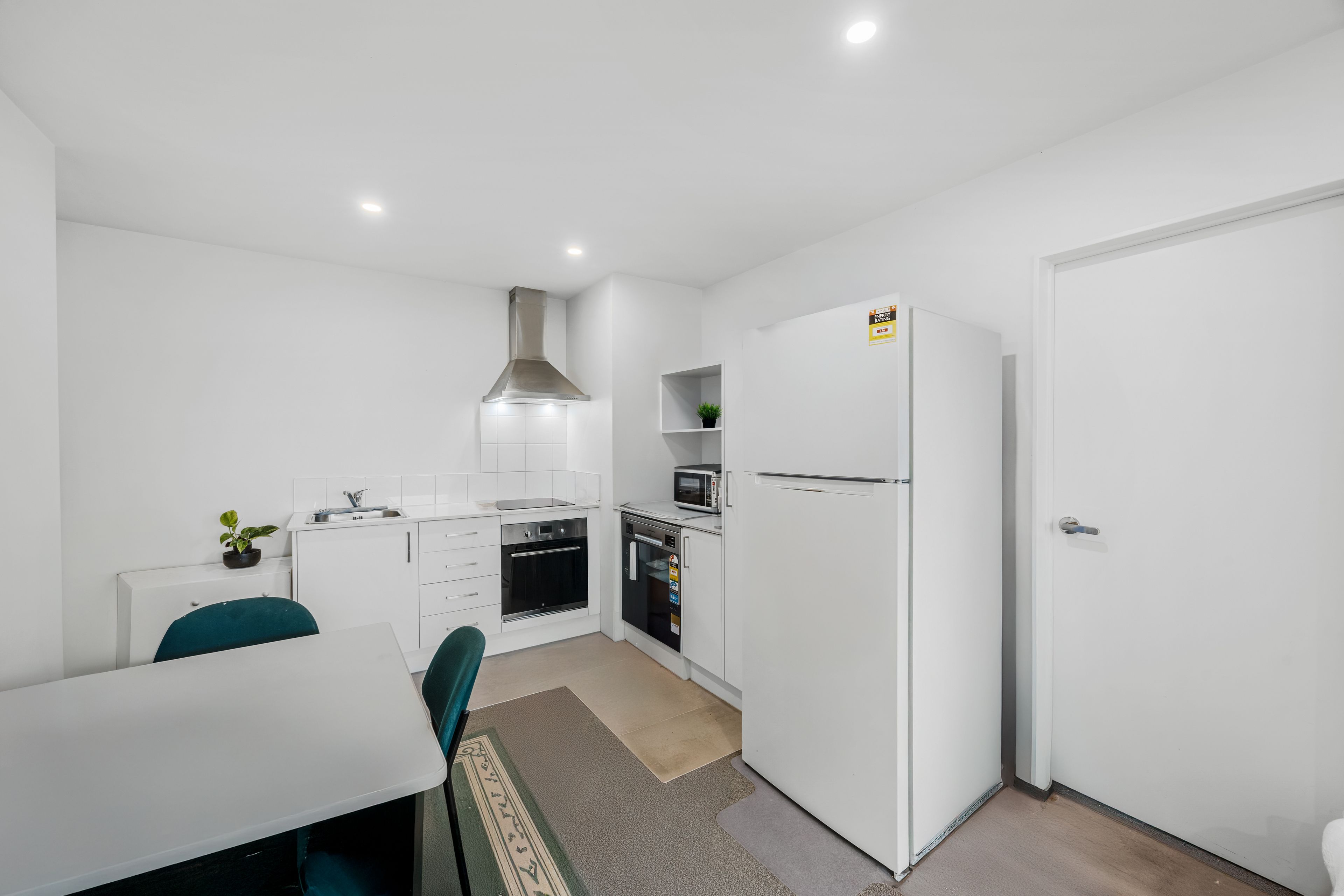 G02/28C Eileen Newey Place, Henderson, Waitakere City