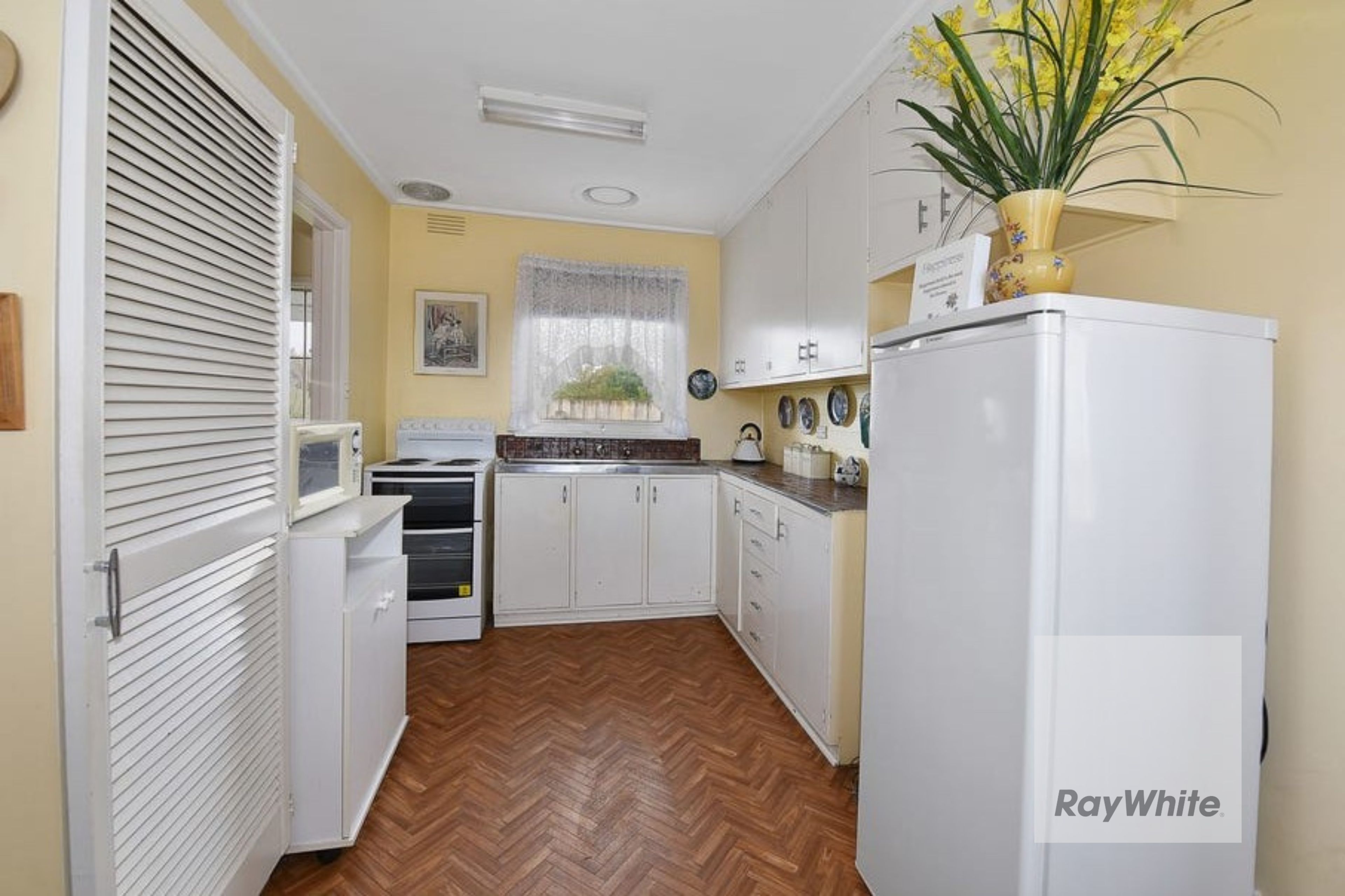 32 Bradshaw Street, Kingsbury, VIC 3083