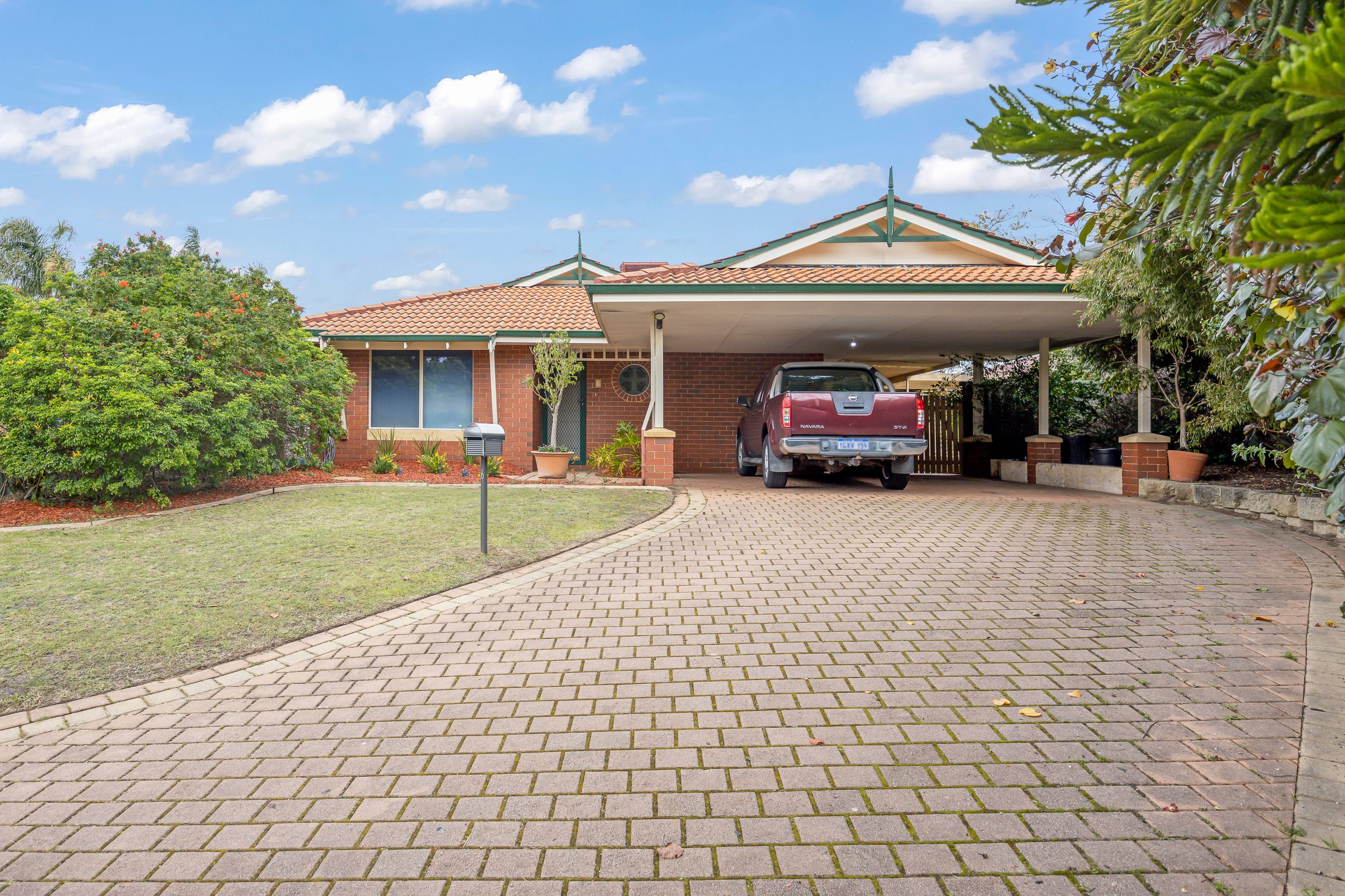 6 Challa Grove, Ballajura WA 6066