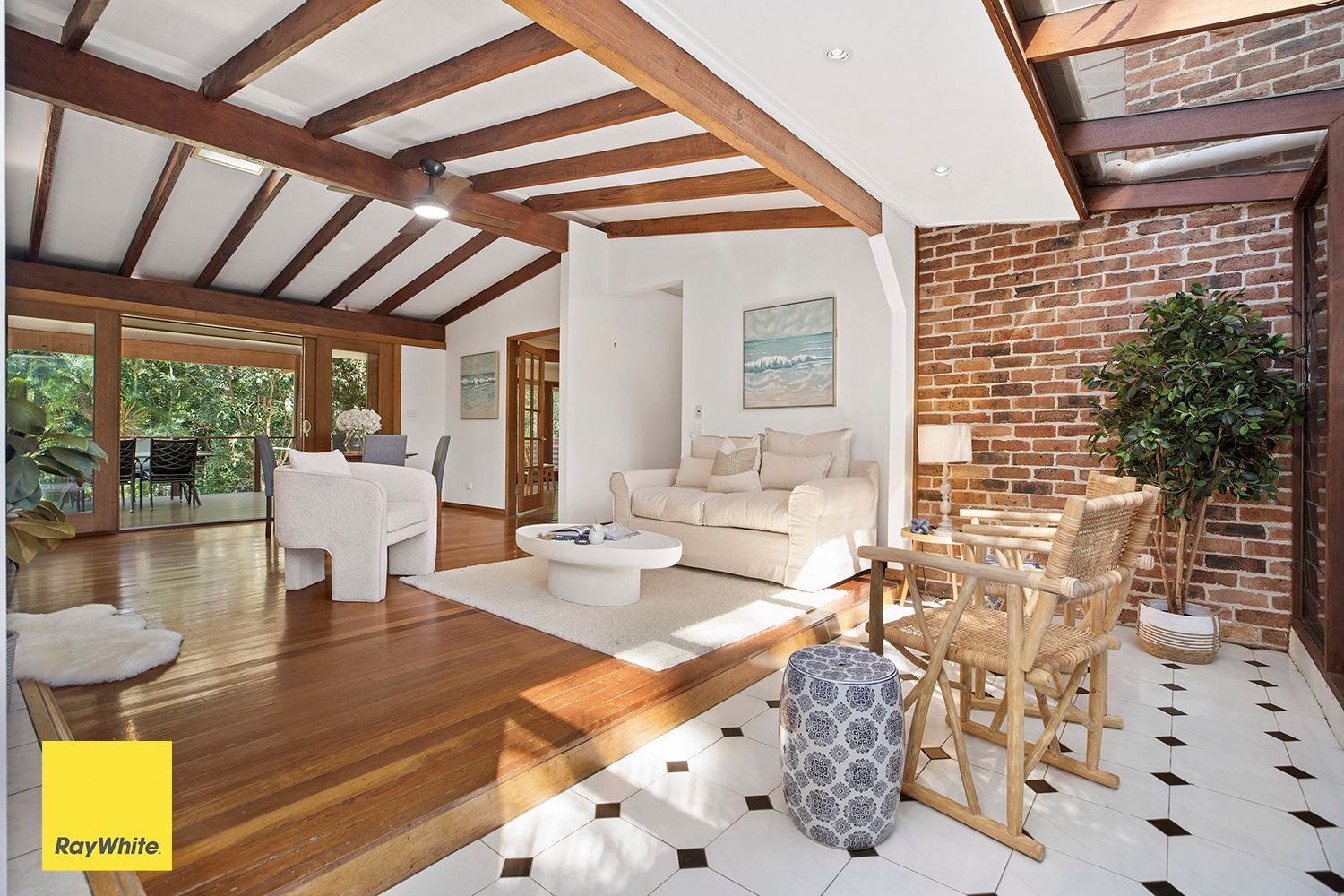 10 Norman Hill Drive, Korora, NSW 2450