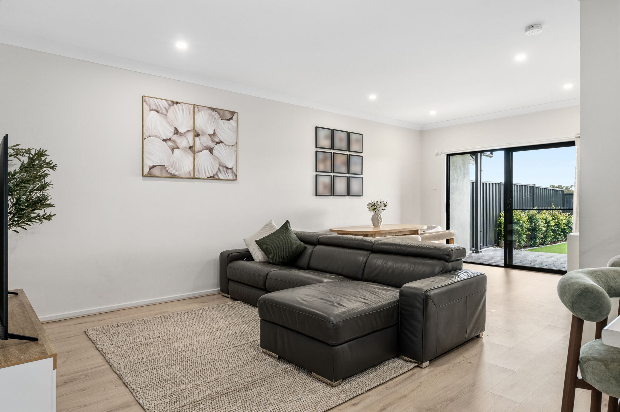 24 Cutana Crescent — photo 7 of 11