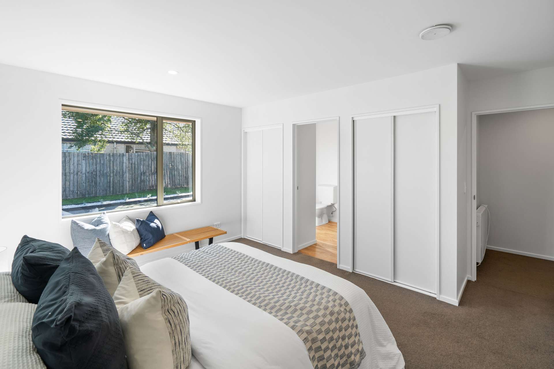 23 Overbury Crescent photo 10