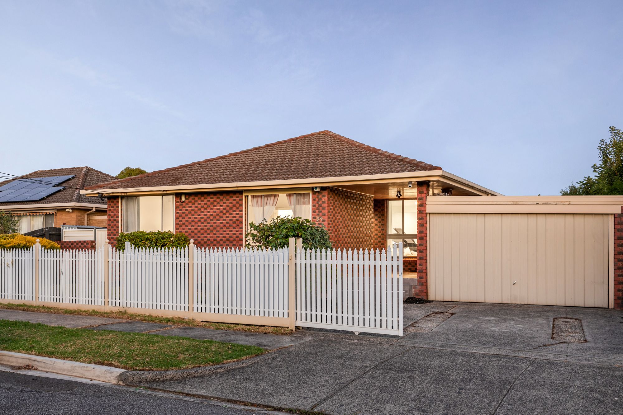 54 Worthing Avenue, Burwood East, VIC 3151