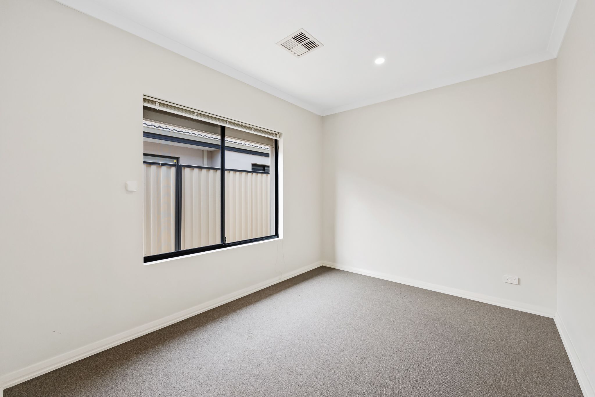 368 Sydenham Street — photo 15 of 23