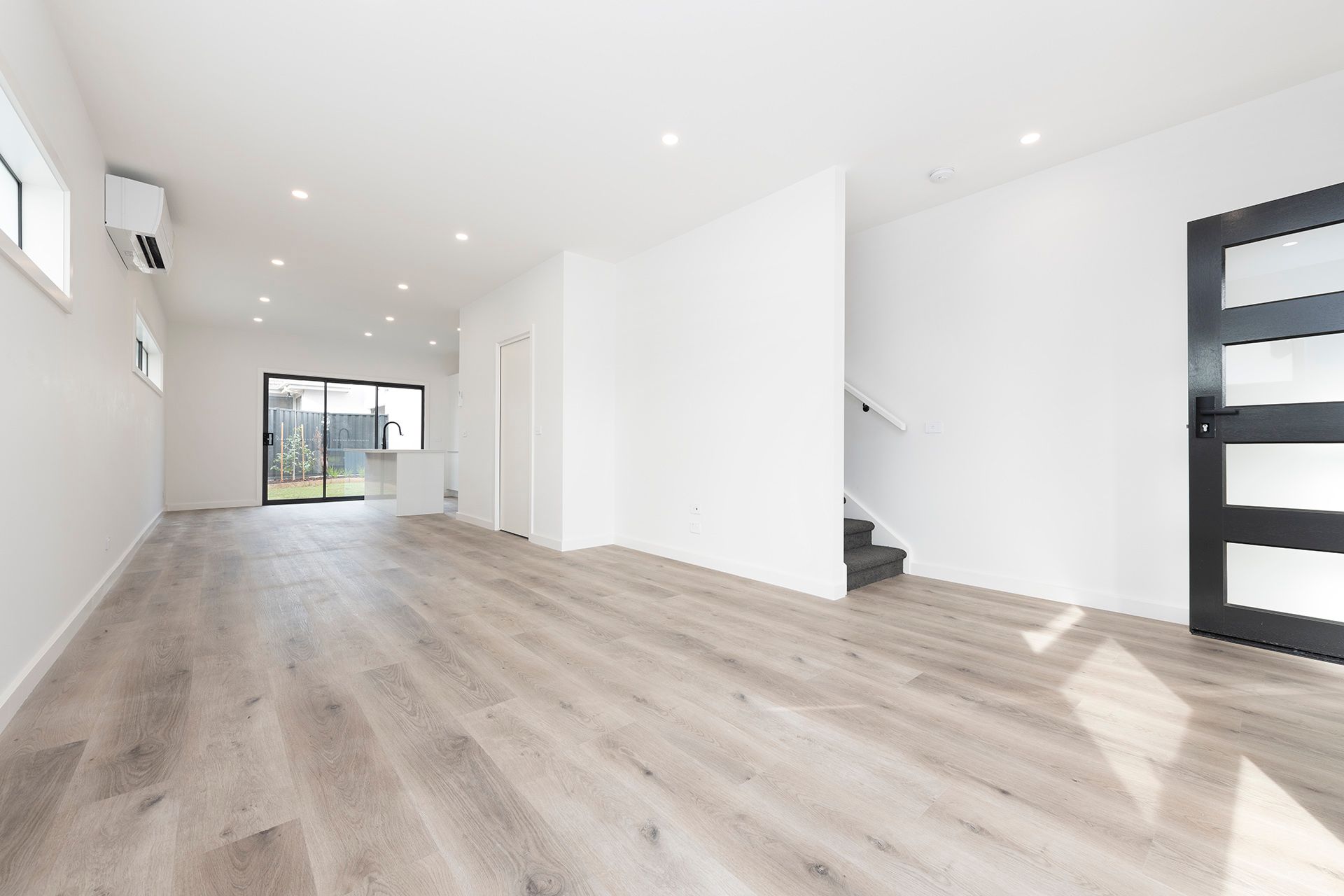 2/22 Lynch Road, Brooklyn, VIC 3012