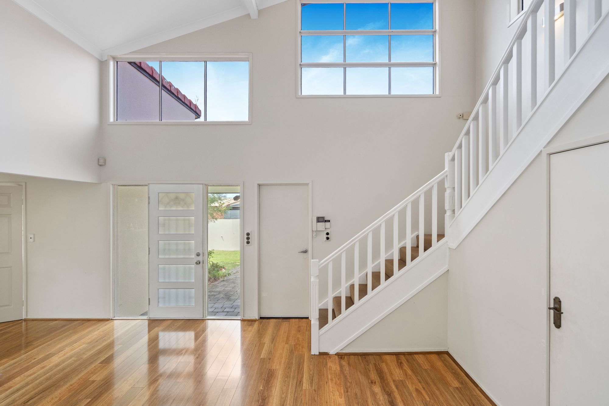 401 Oxley Drive, Runaway Bay, QLD 4216