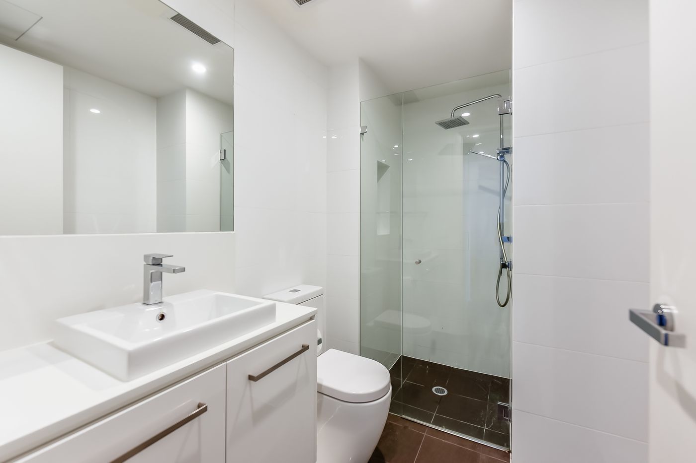 704/1 King William Street — photo 9 of 14