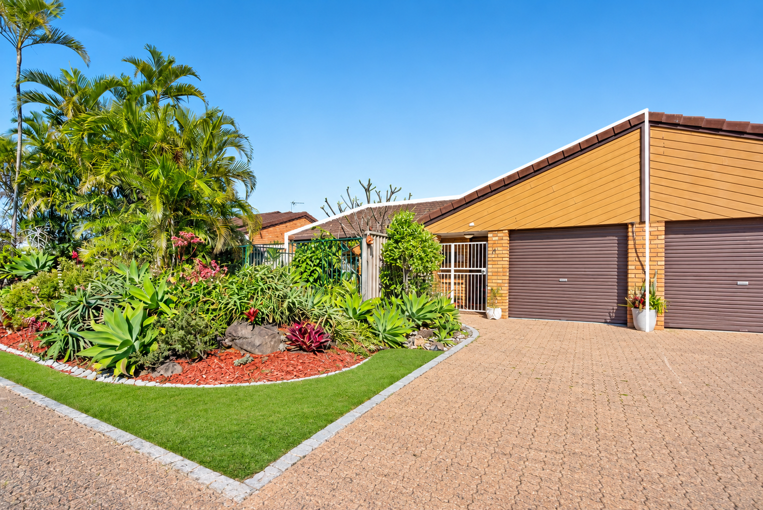 2/172 Barrier Reef Drive — photo from Ray White Mermaid Waters