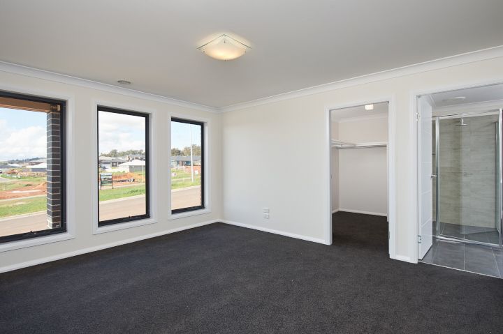 2/19 Exford Loop, Bourkelands, NSW 2650