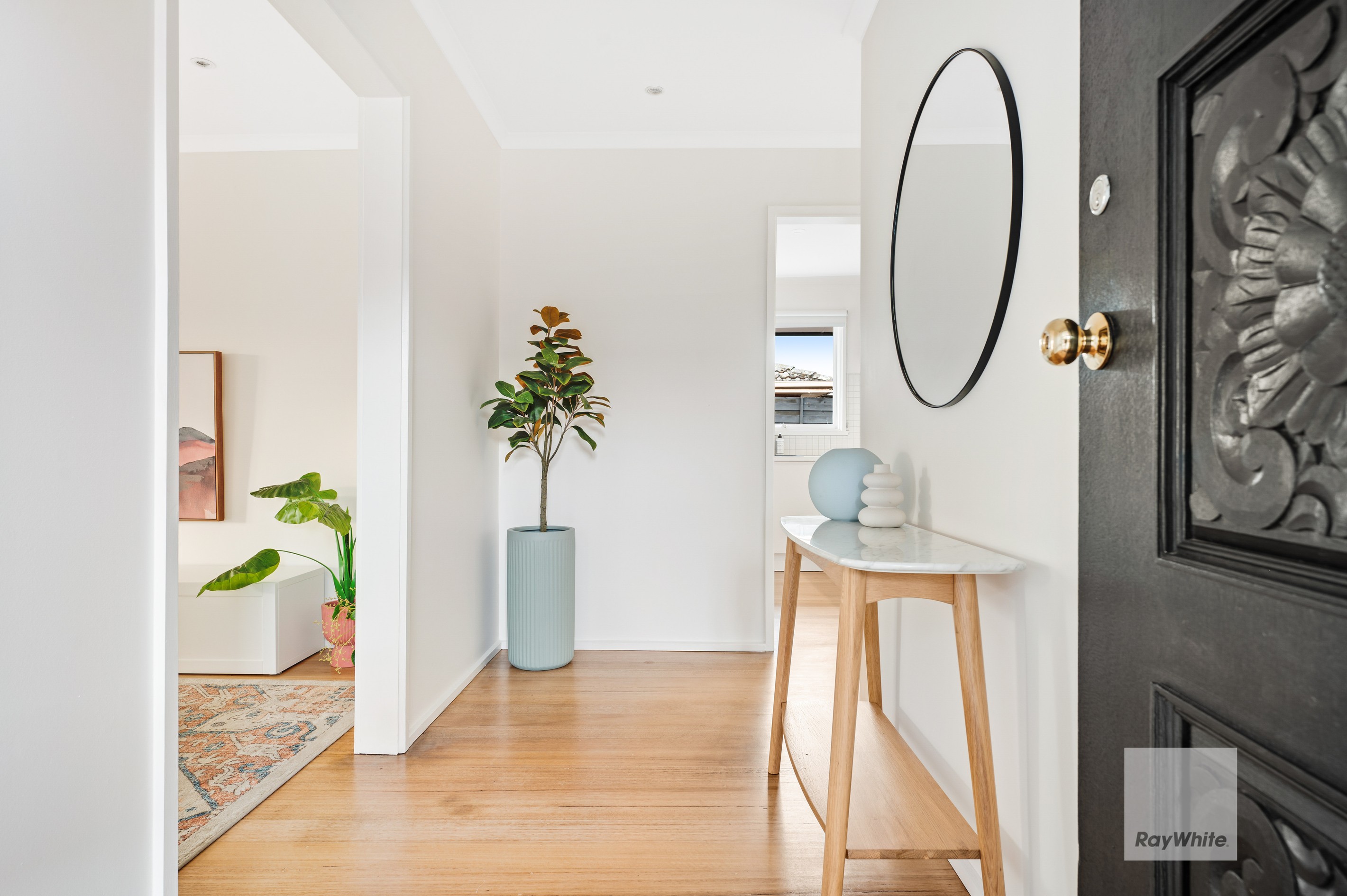 8 North Circular Road, Gladstone Park, VIC 3043