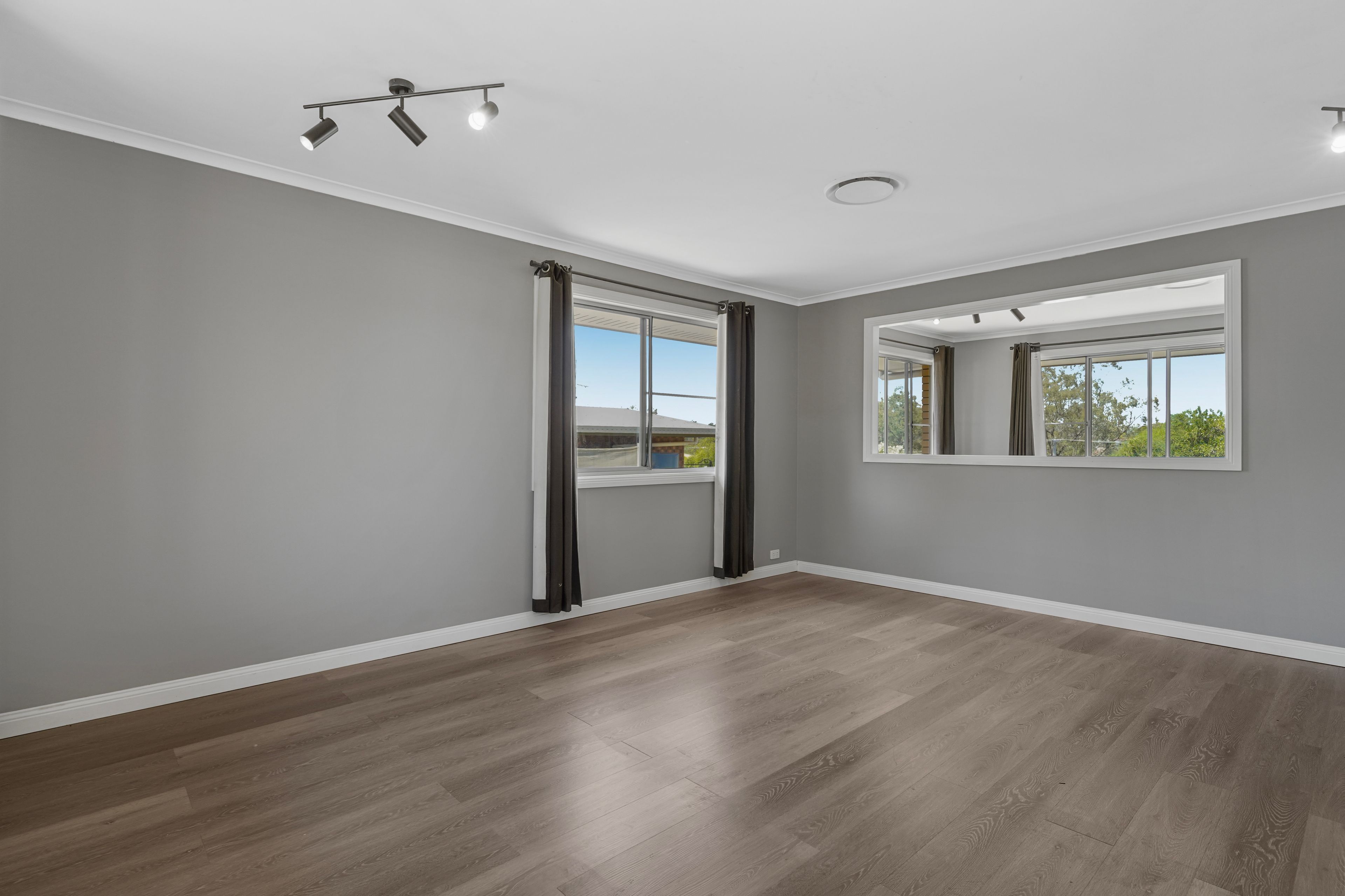 44 Jensen Street — photo 5 of 23