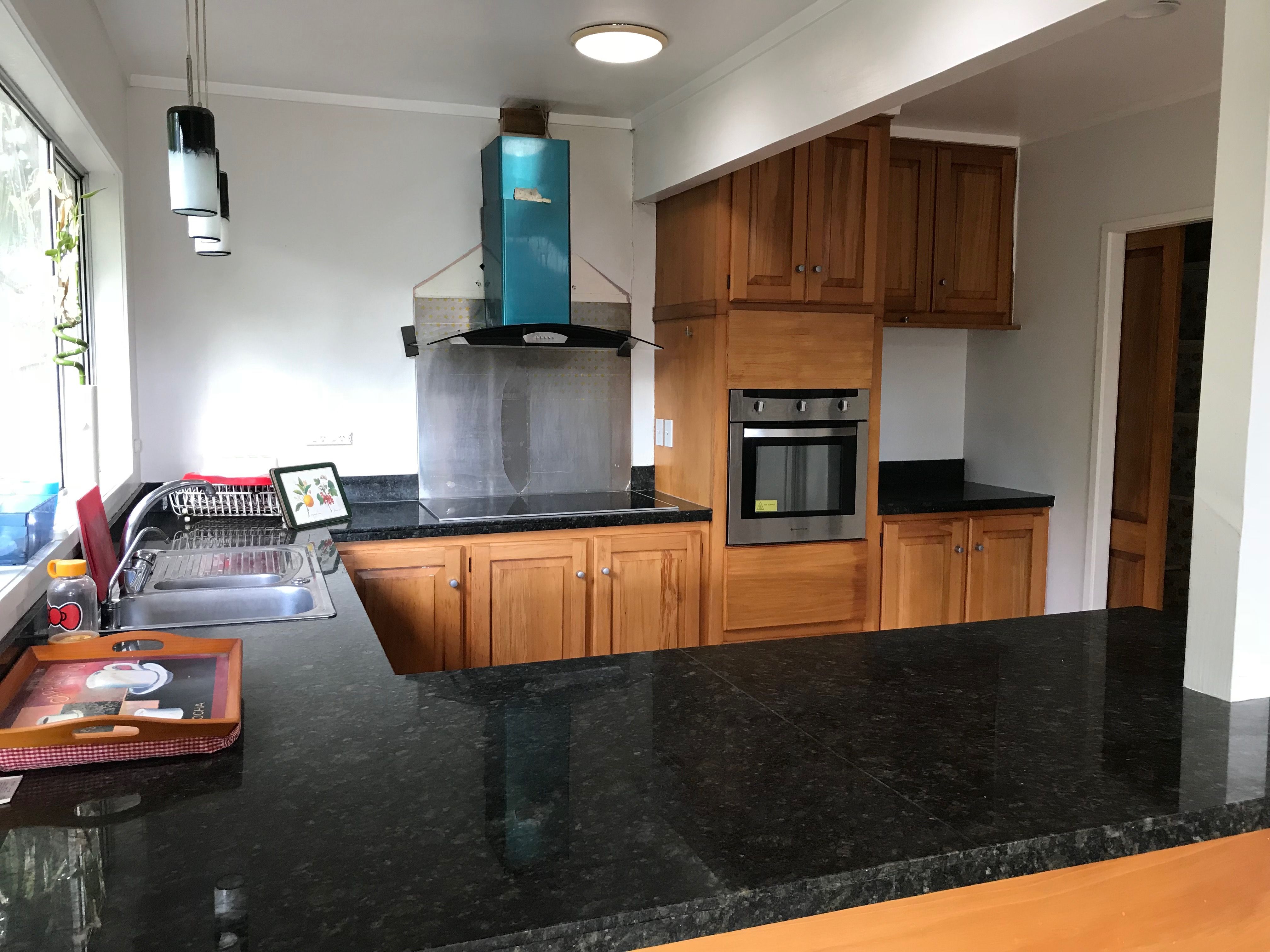 33 Blakeborough Drive, Forrest Hill, North Shore City