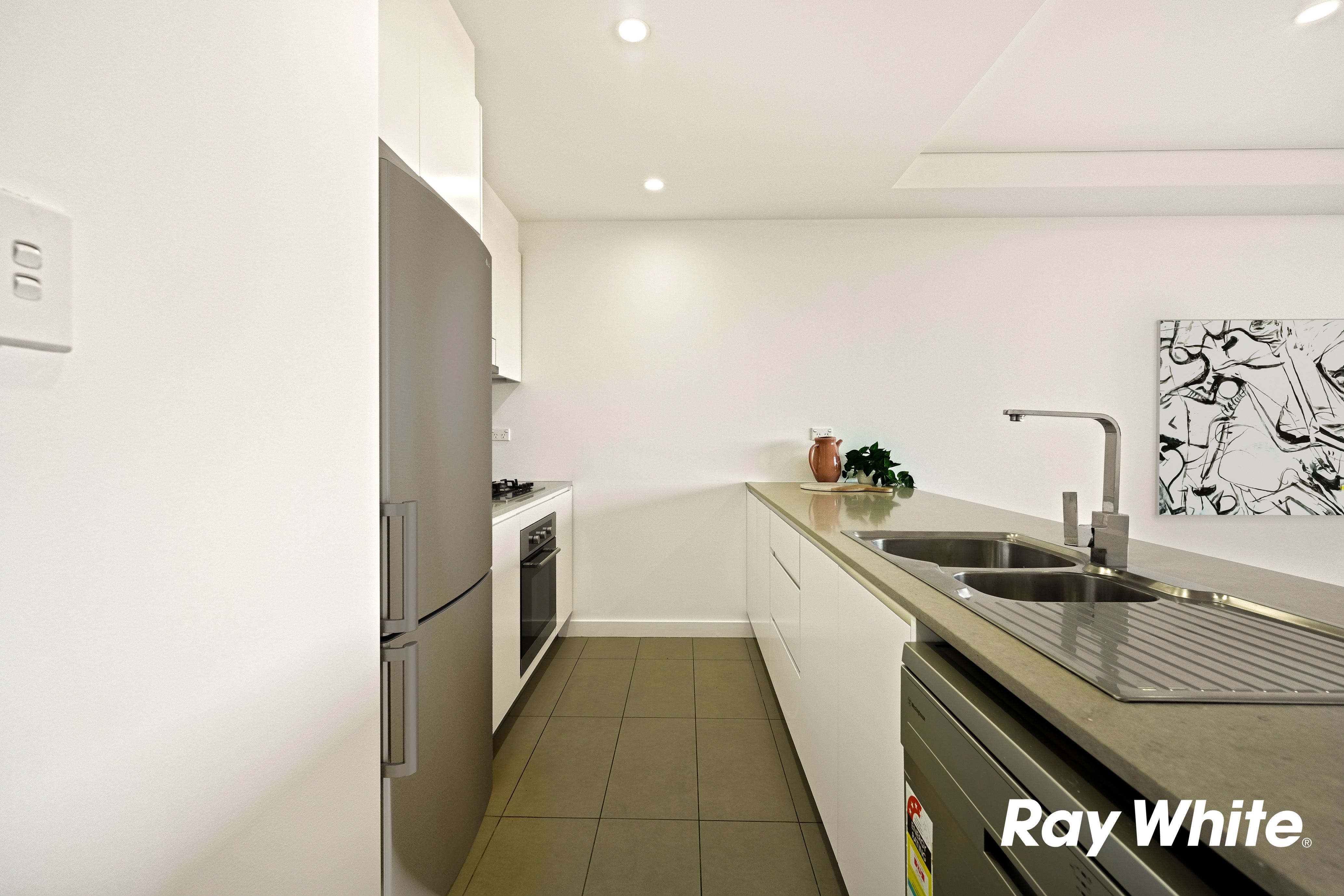 301/250 Wardell Road — photo 8 of 11