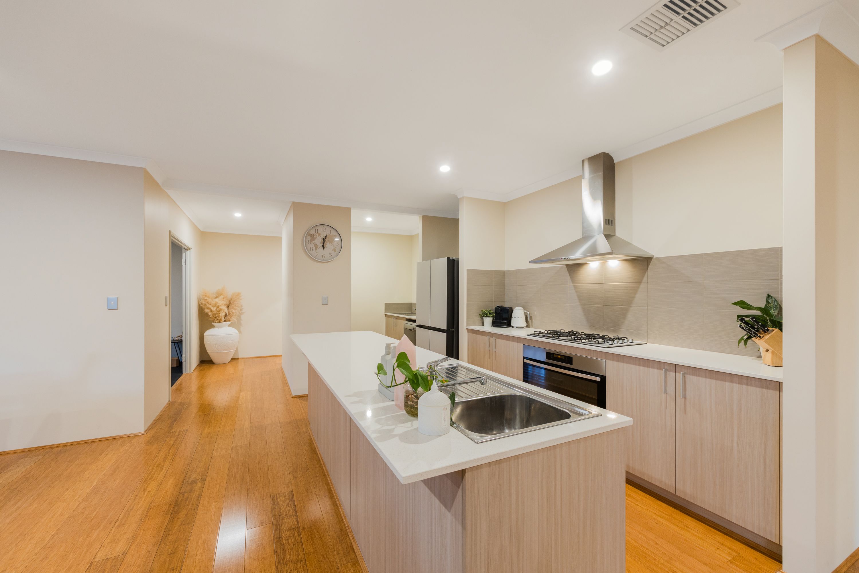 4 Koojan Street — photo 12 of 30
