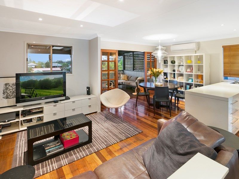 24 Hawkwood Street, Mount Gravatt East, QLD 4122