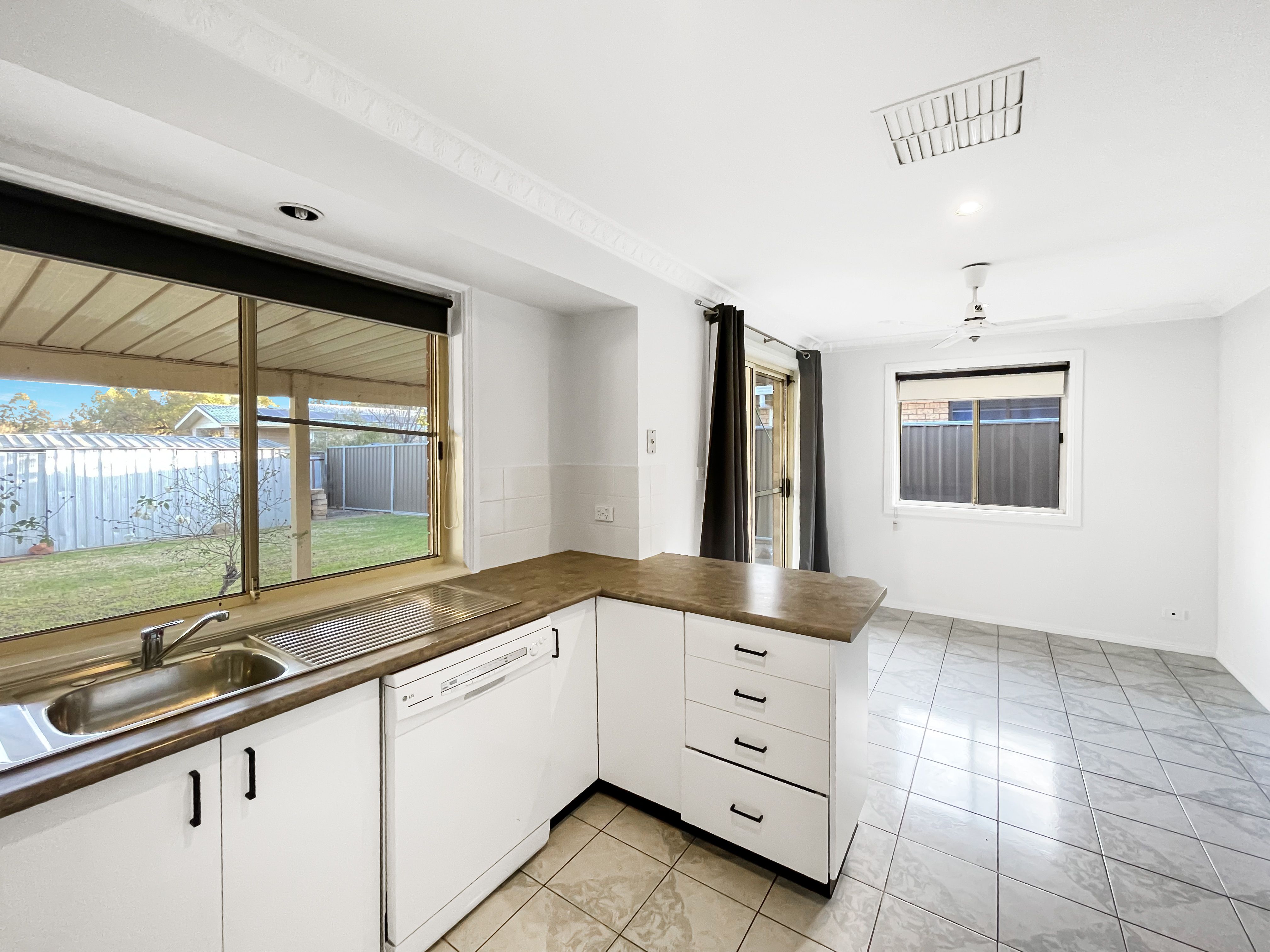 38 Chifley Drive — photo 6 of 13