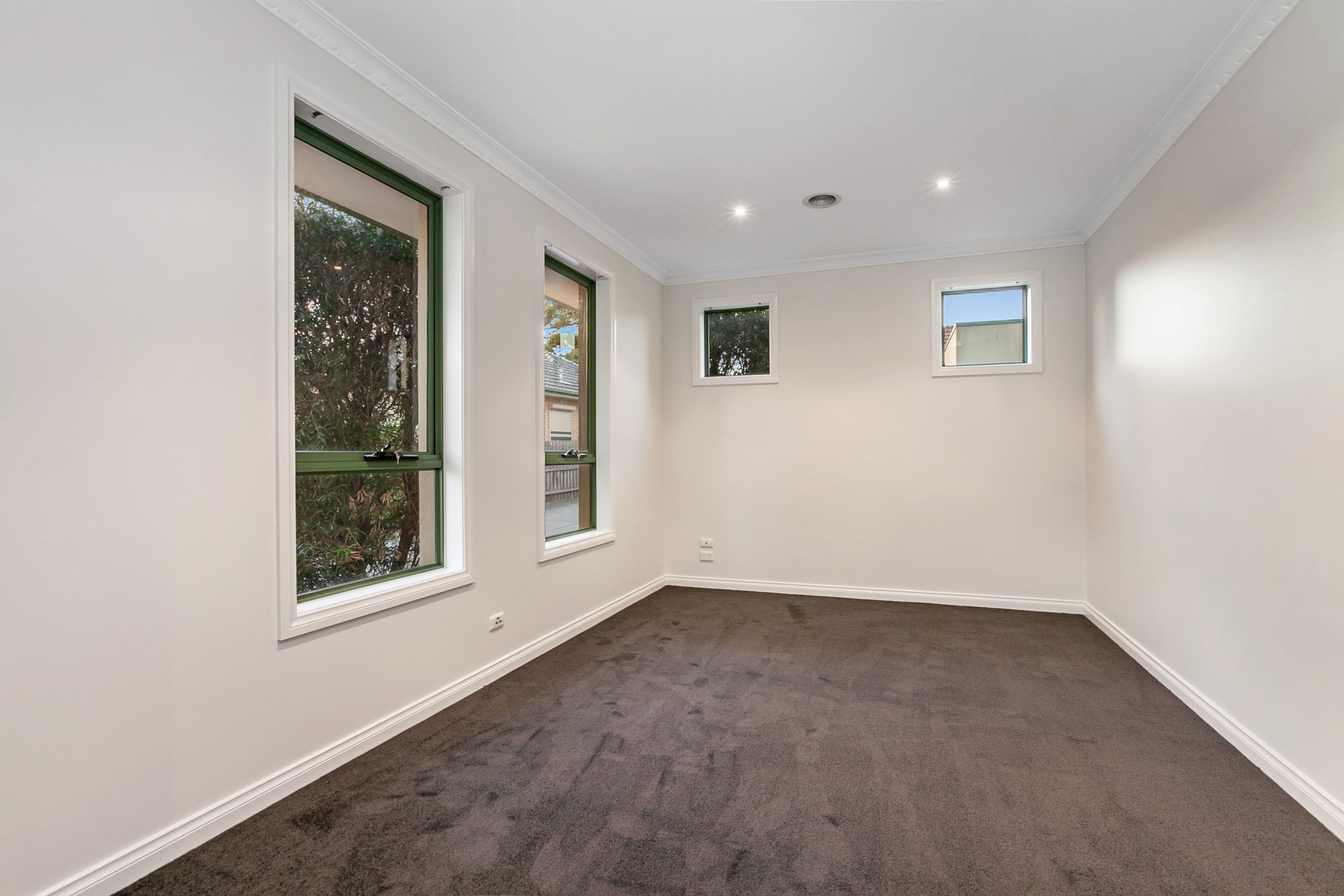 2/169 Purinuan Road, Reservoir, VIC 3073