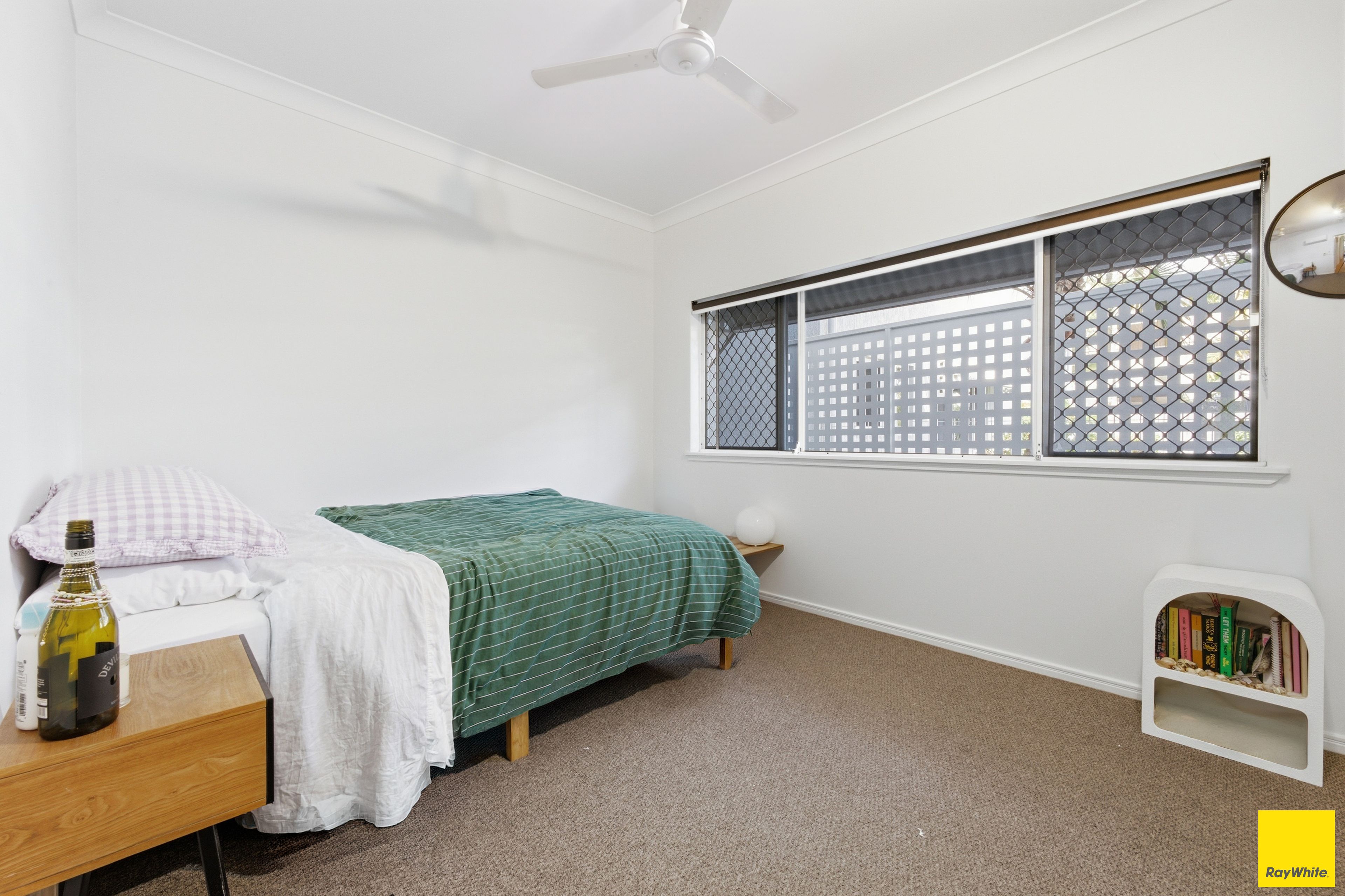 1/303-305 Lake Street — photo 8 of 18