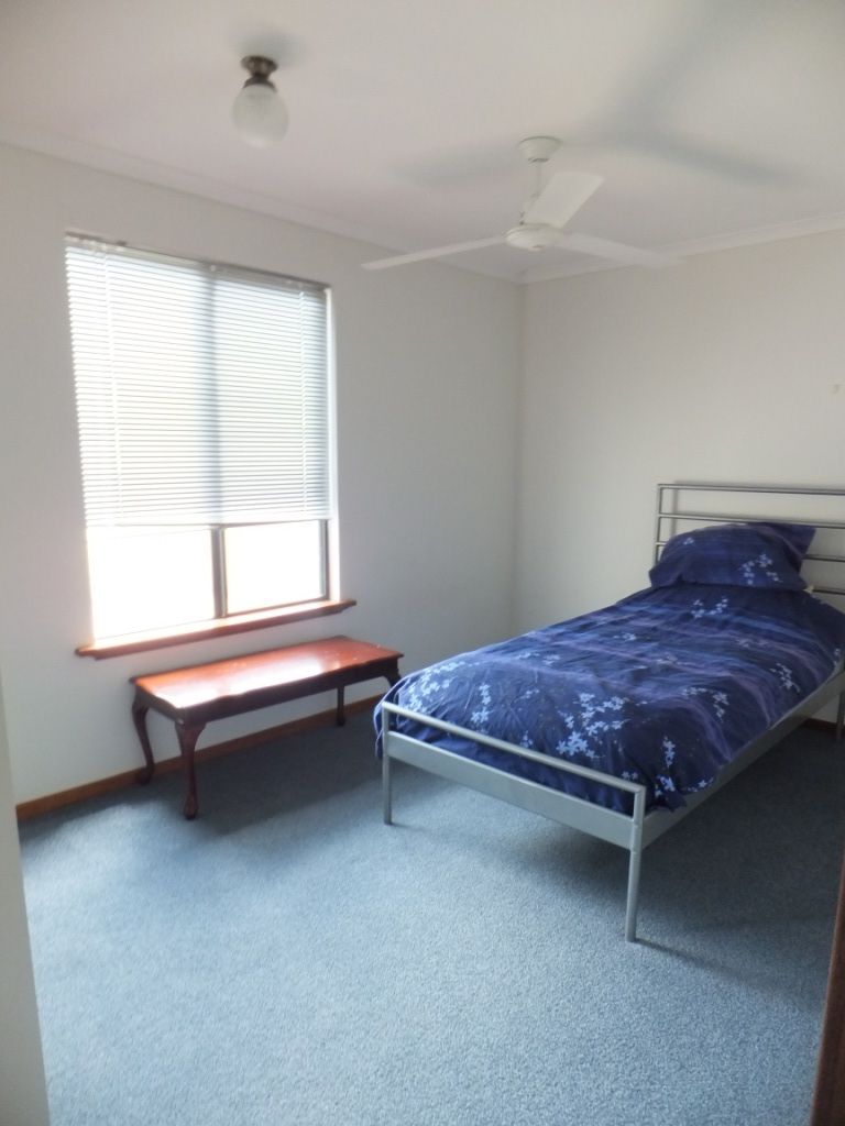 81 A Spence Street — photo 10 of 15