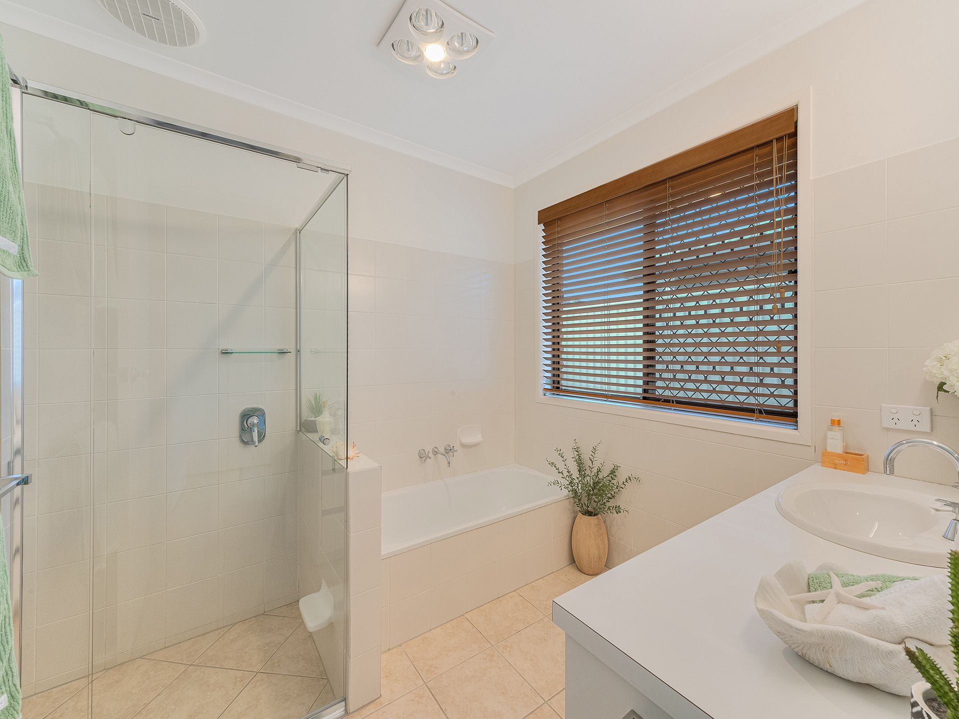 10 Bangalow Street — photo 11 of 16