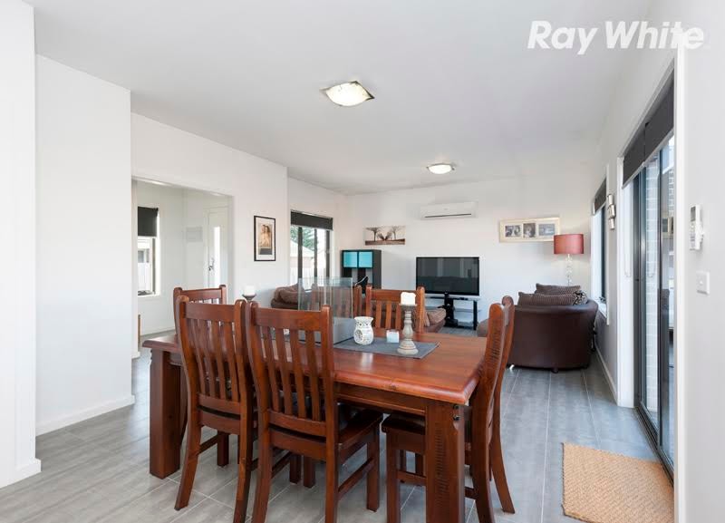 2/32 Cash Street, Kingsbury, VIC 3083