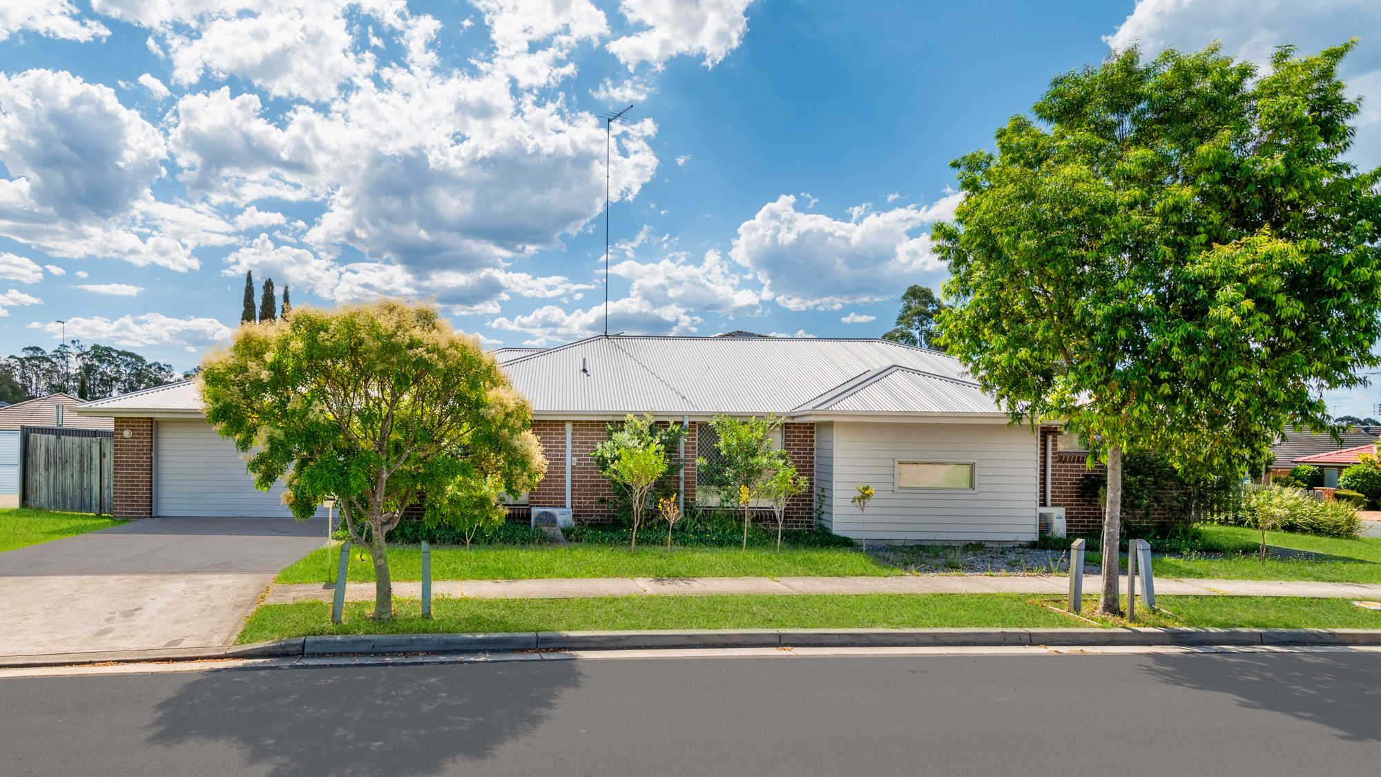 1 Crossley Avenue, Glenmore Park, NSW 2745