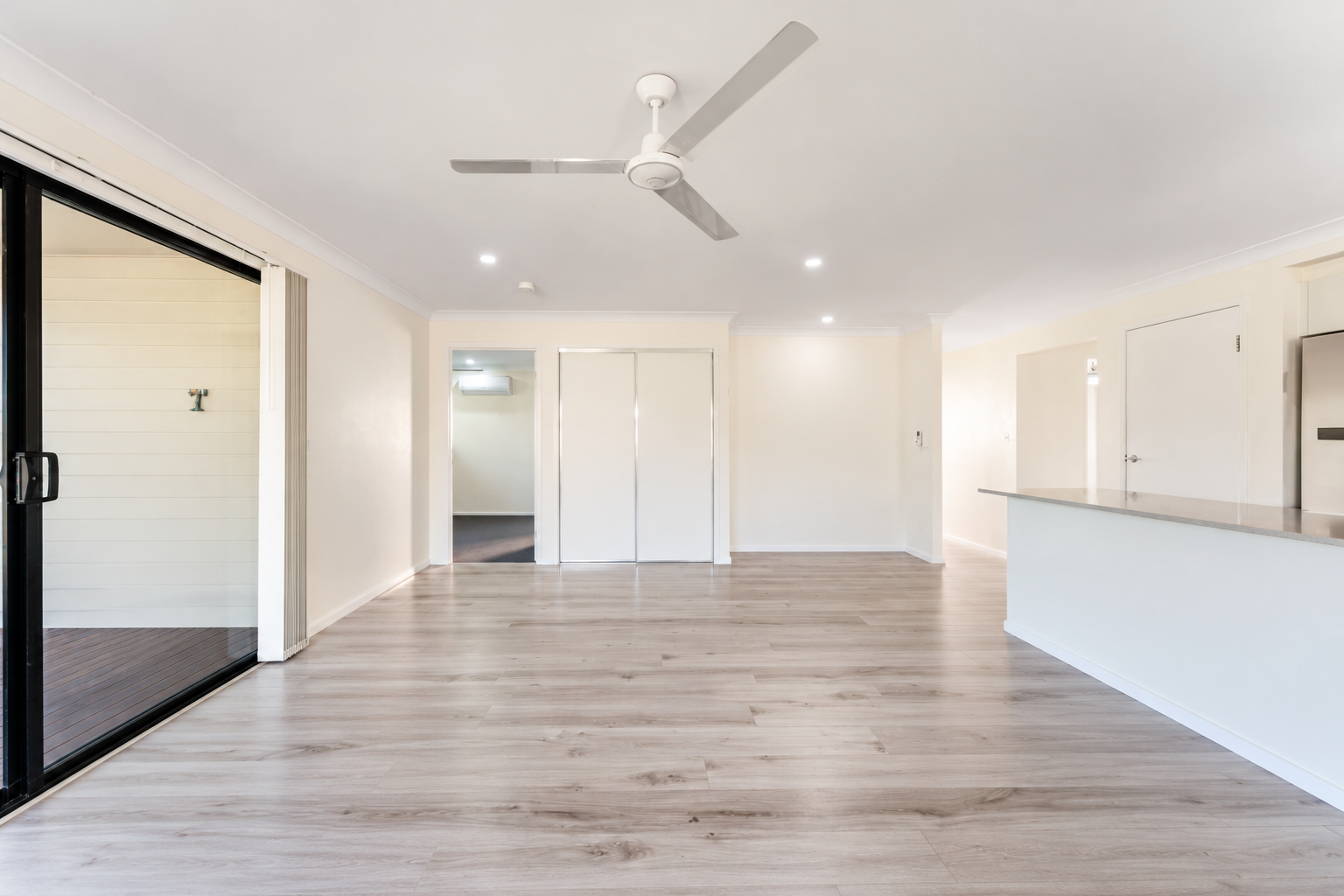 37 Wood Drive — photo 7 of 19