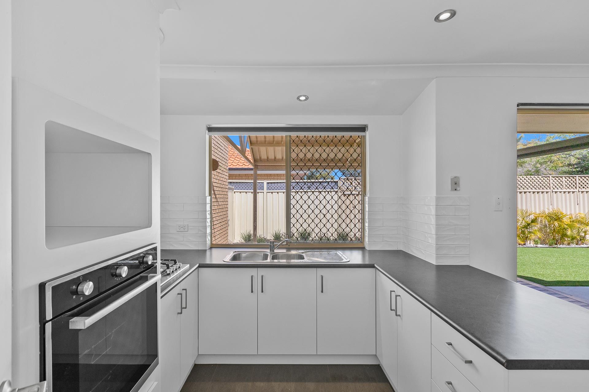 2/85 Mercury Street — photo 4 of 19
