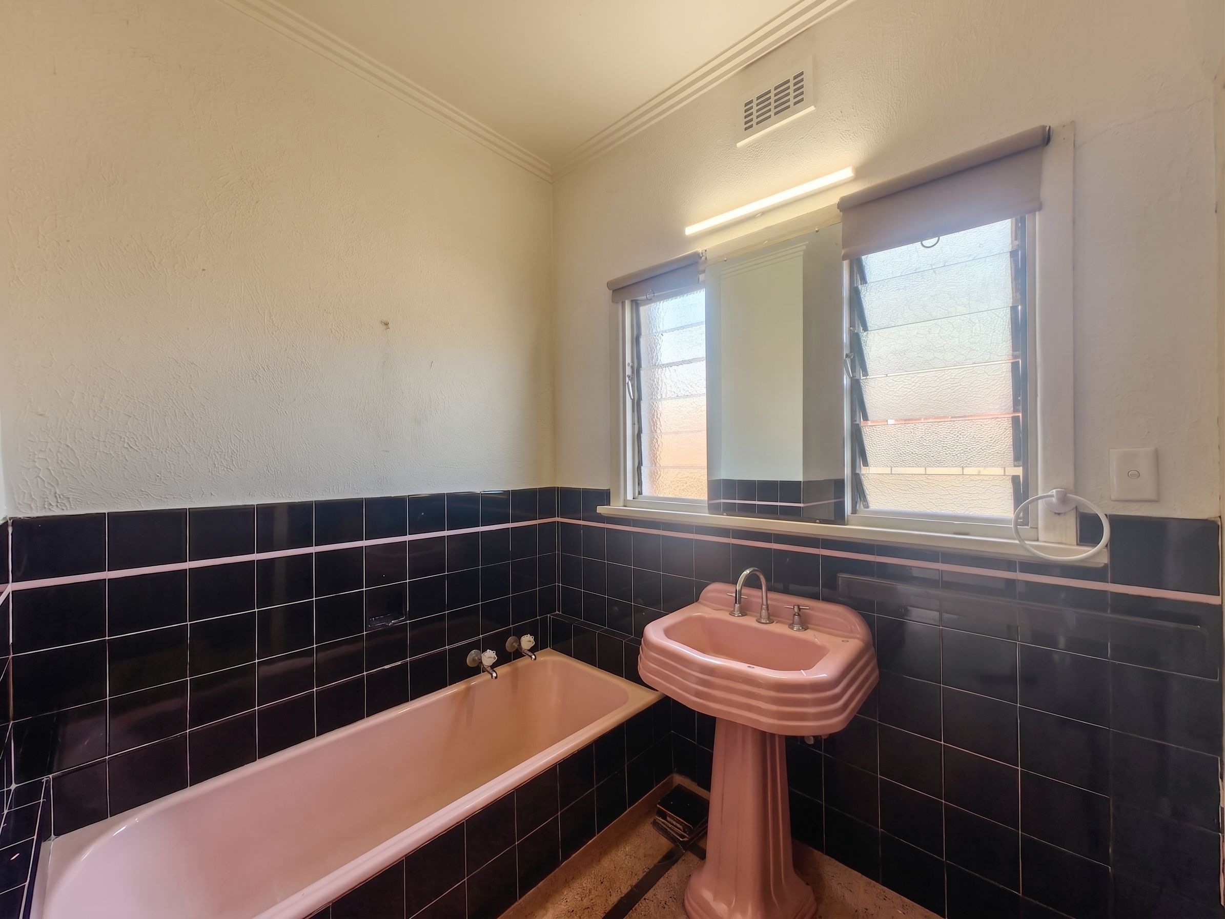 29 Bedford Street — photo 8 of 8