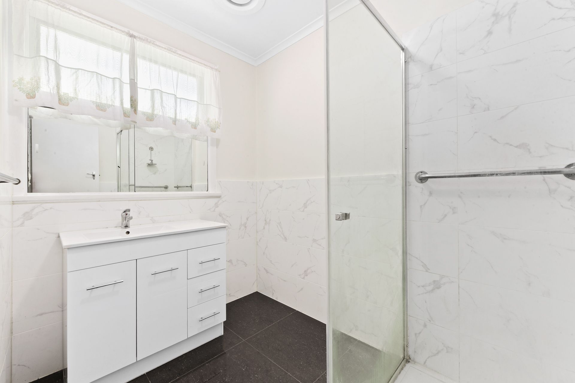 384 Blackburn Road — photo 6 of 7