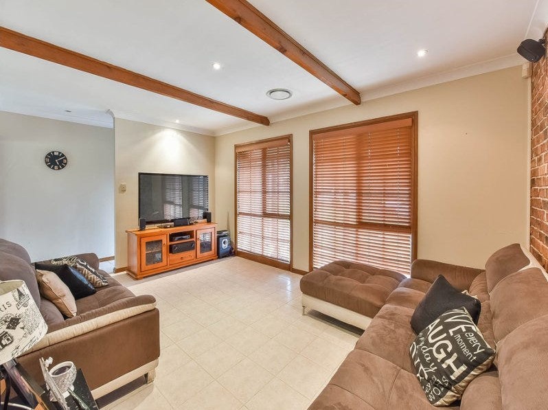 3 Grimwig Cresent, Ambarvale, NSW 2560