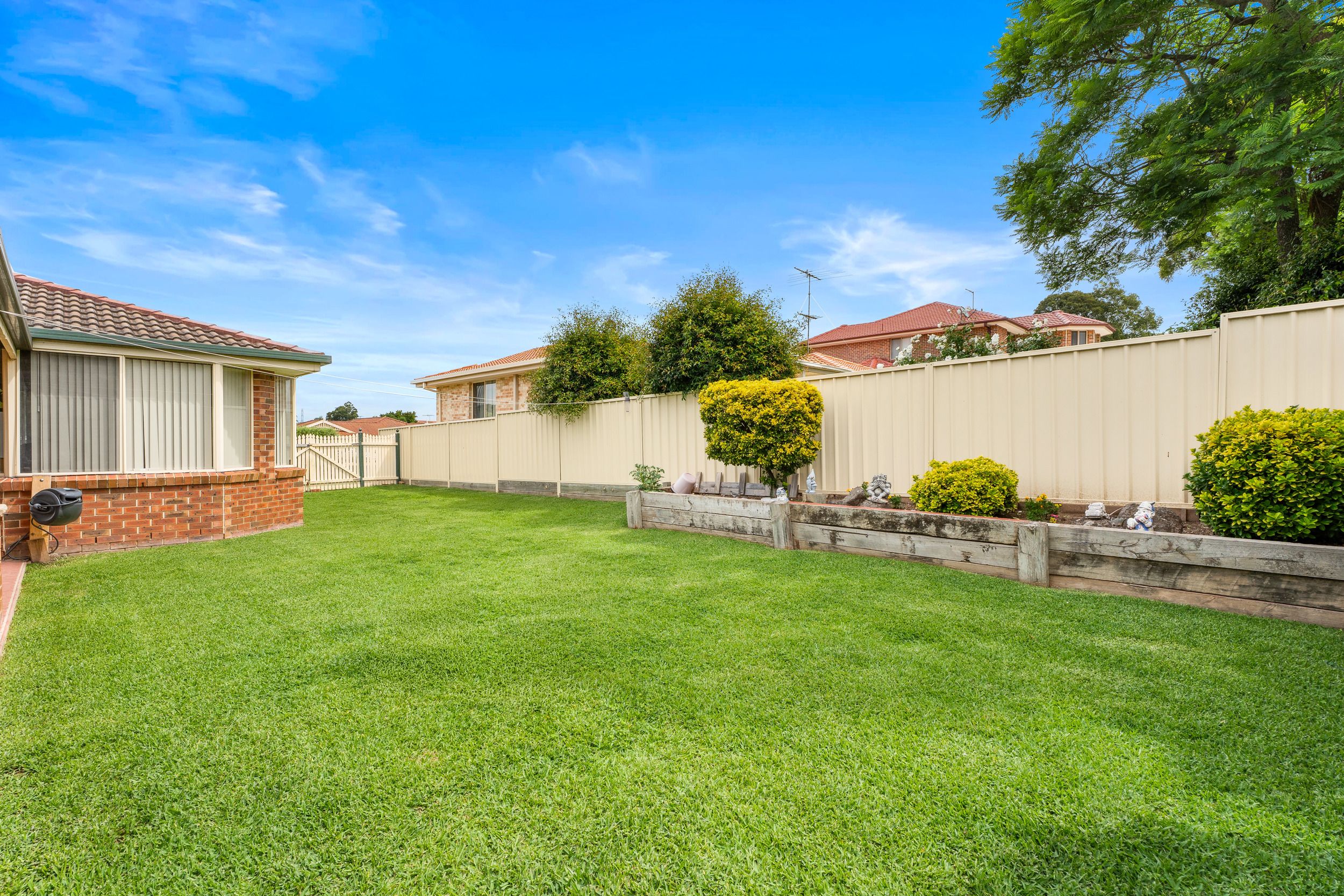 21 The Lakes Drive, Glenmore Park, NSW