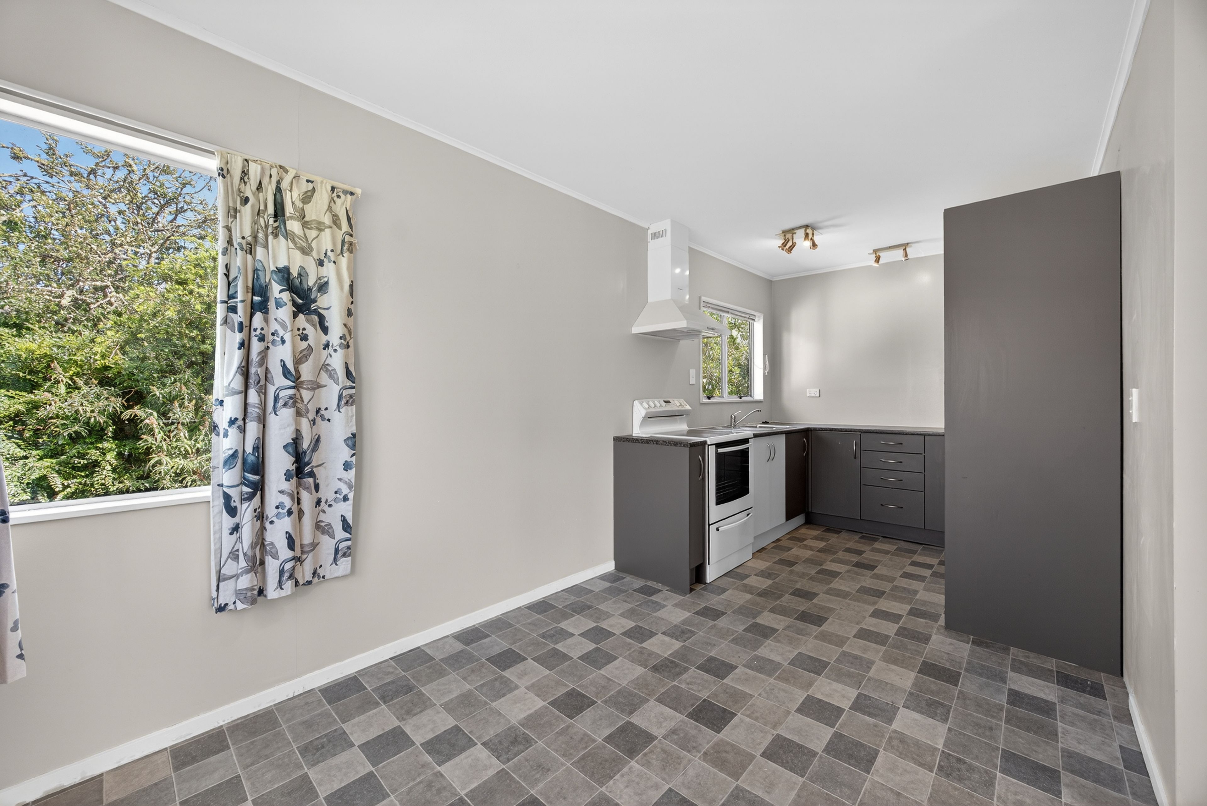 2/34A Helena Street, Massey, Waitakere City