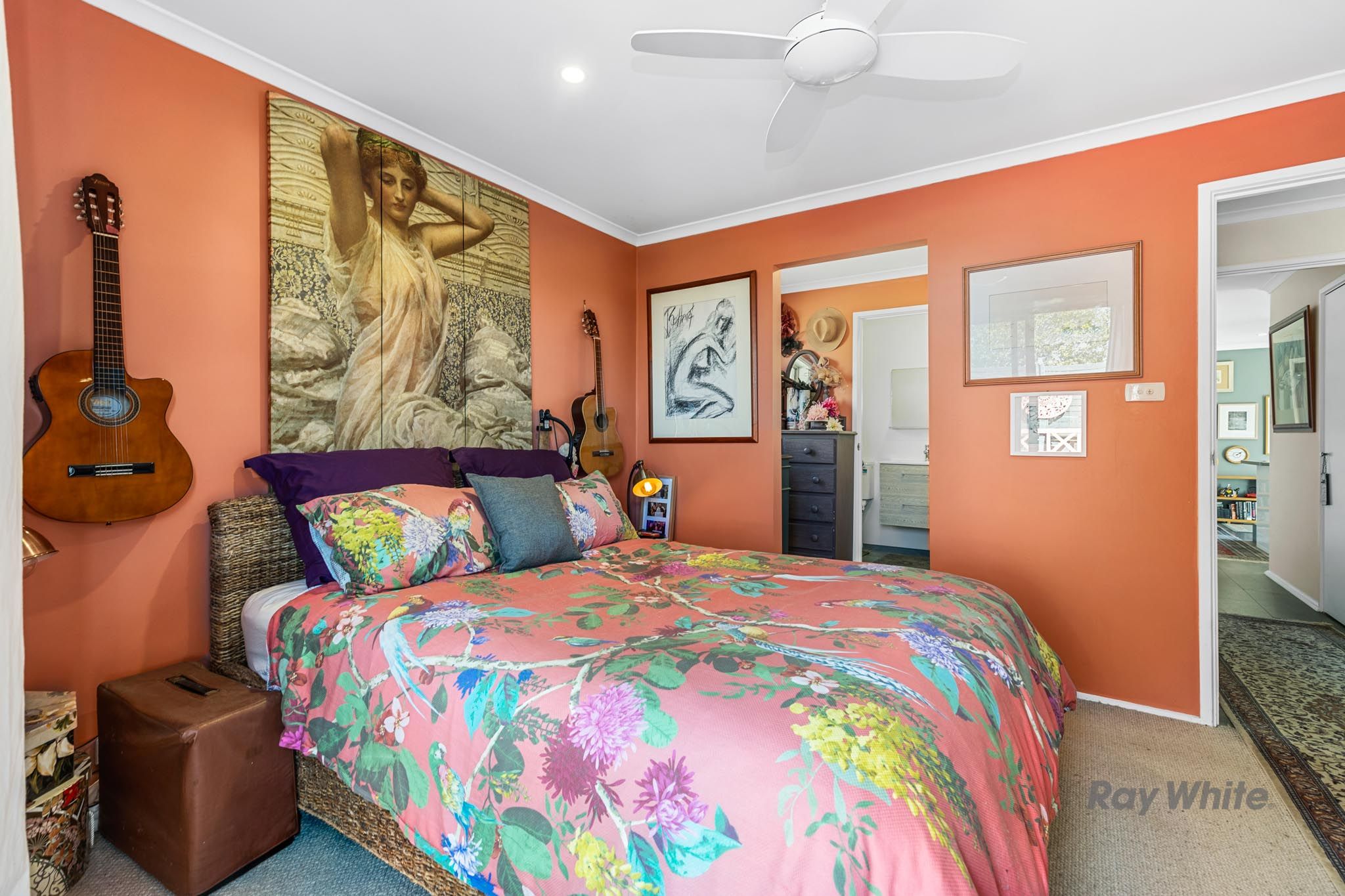 8 Wills Crescent — photo 13 of 30