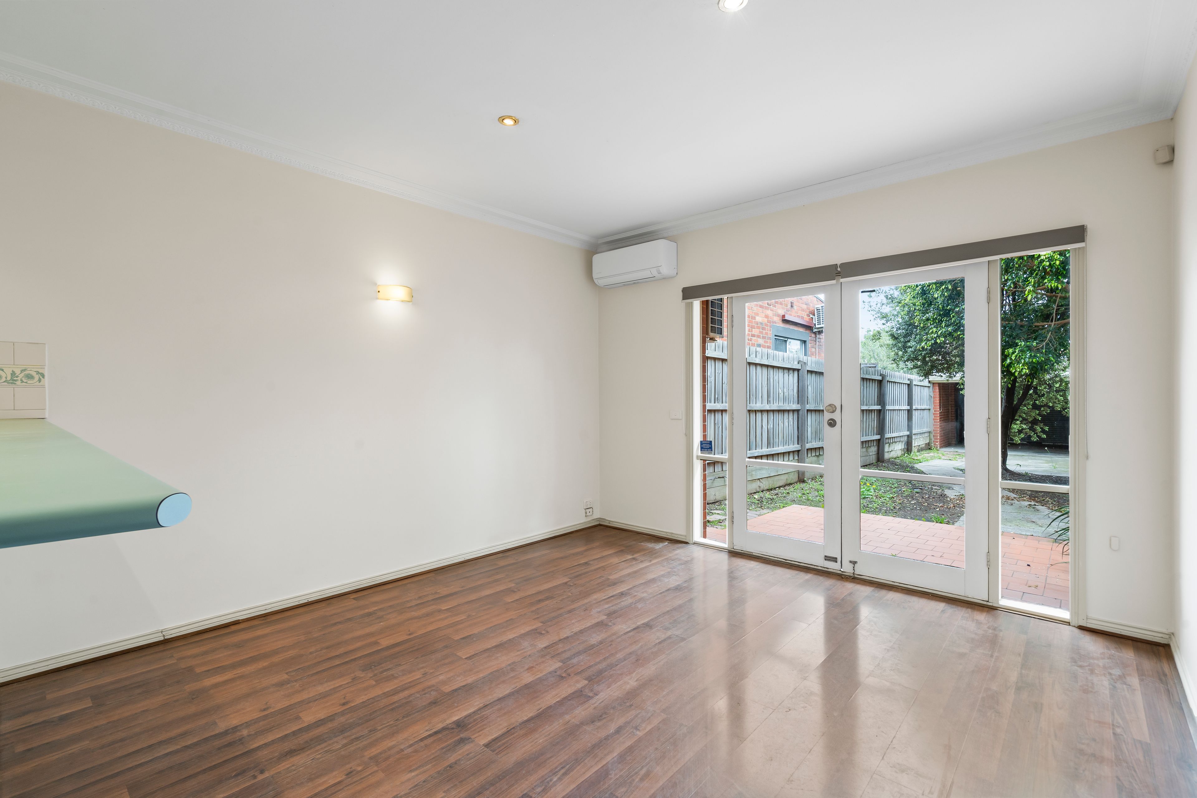 8/223 Murrumbeena Road — photo 3 of 10