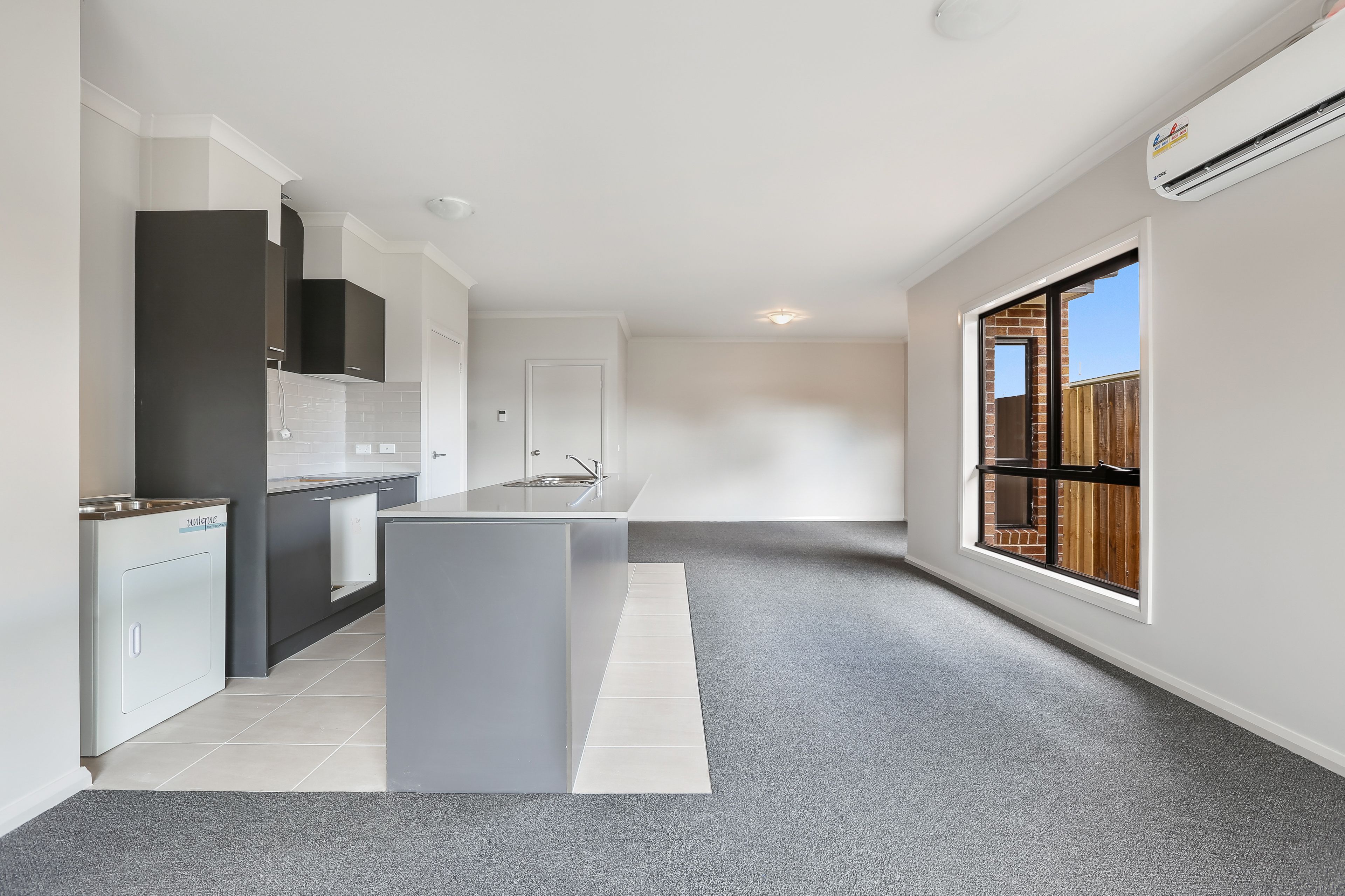 2/5 Dixie Court, Meadow Heights, VIC 3048